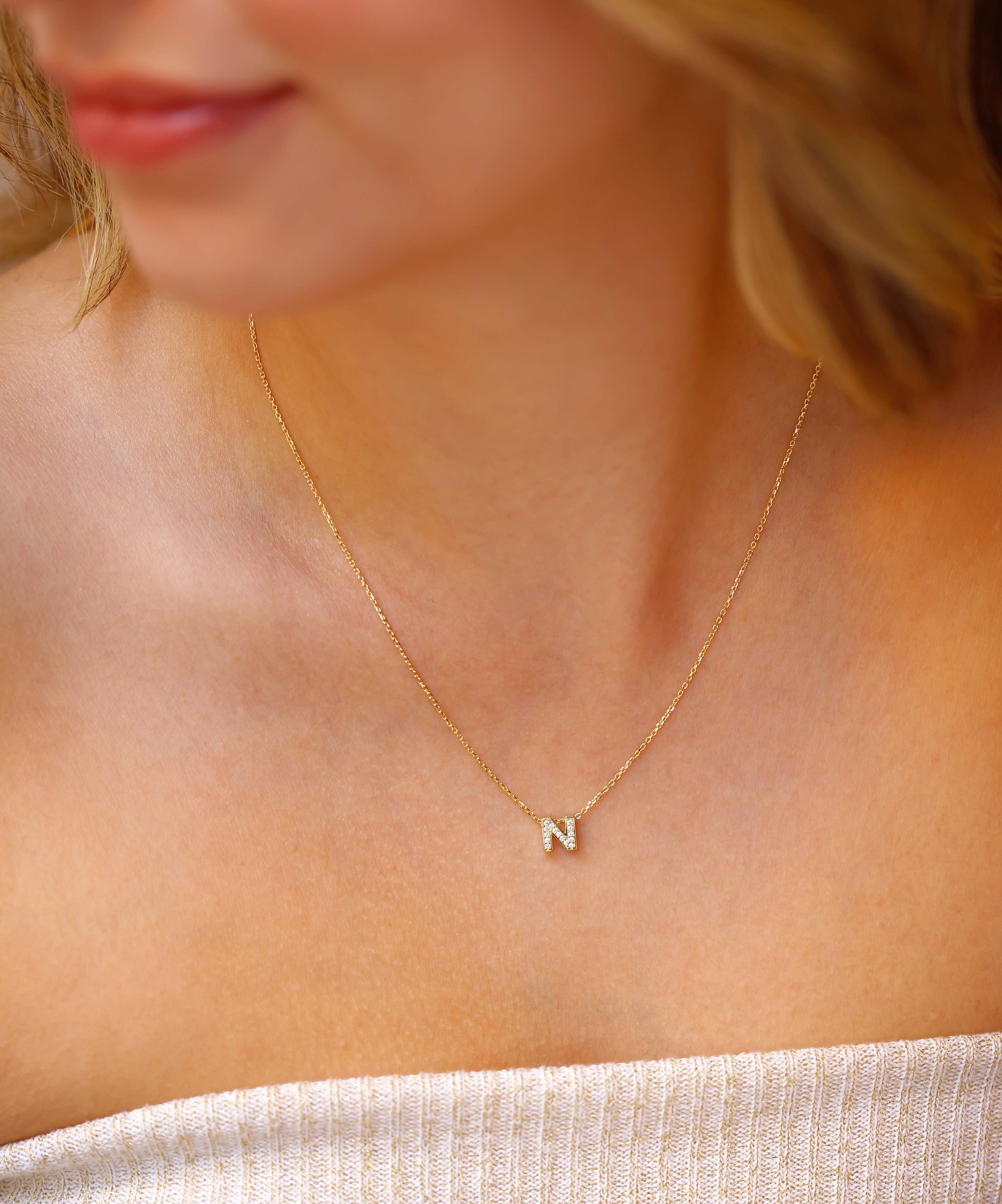 Altın Taşlı N Harf Kolye