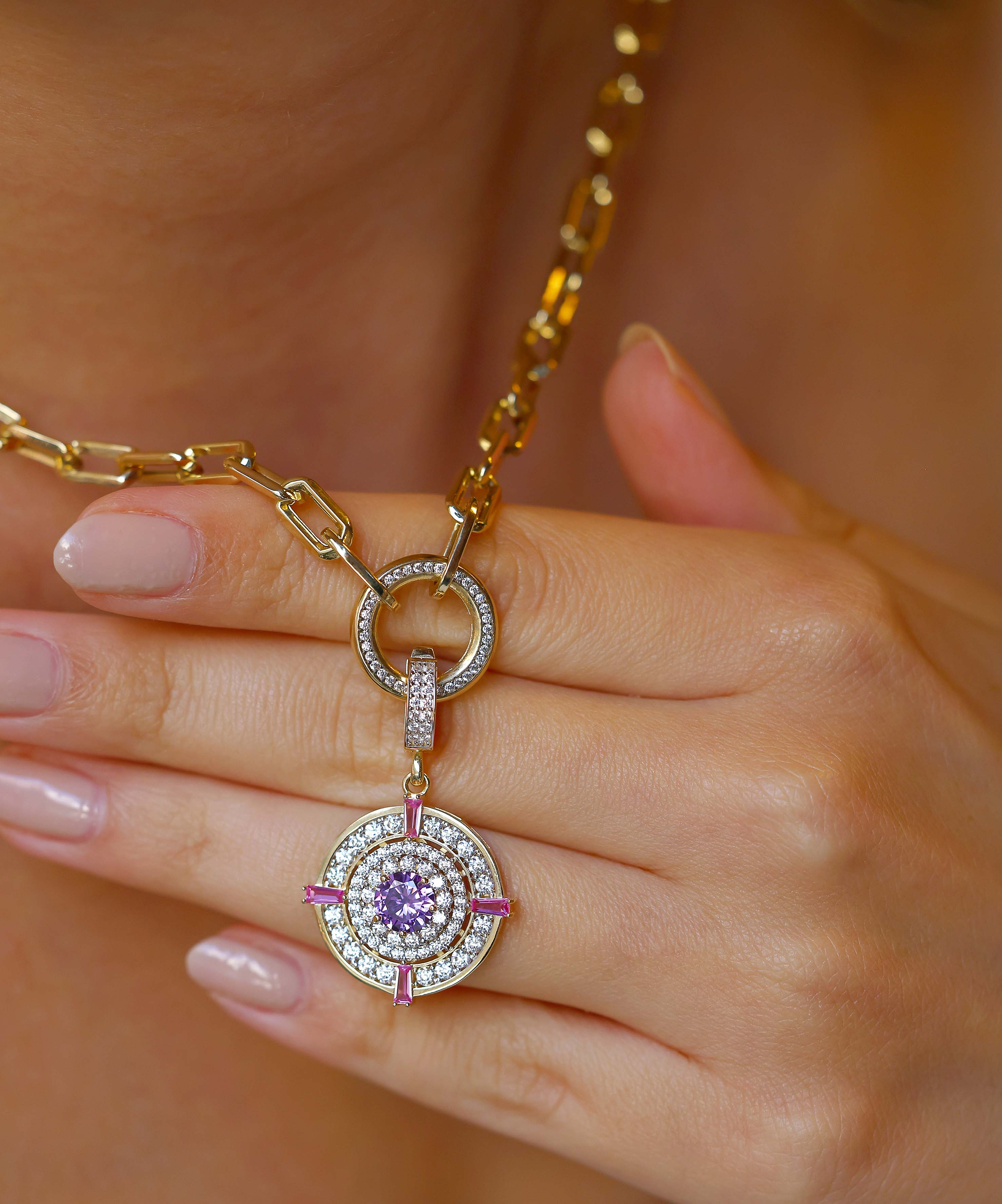 Altın Renkli Kolye Ucu