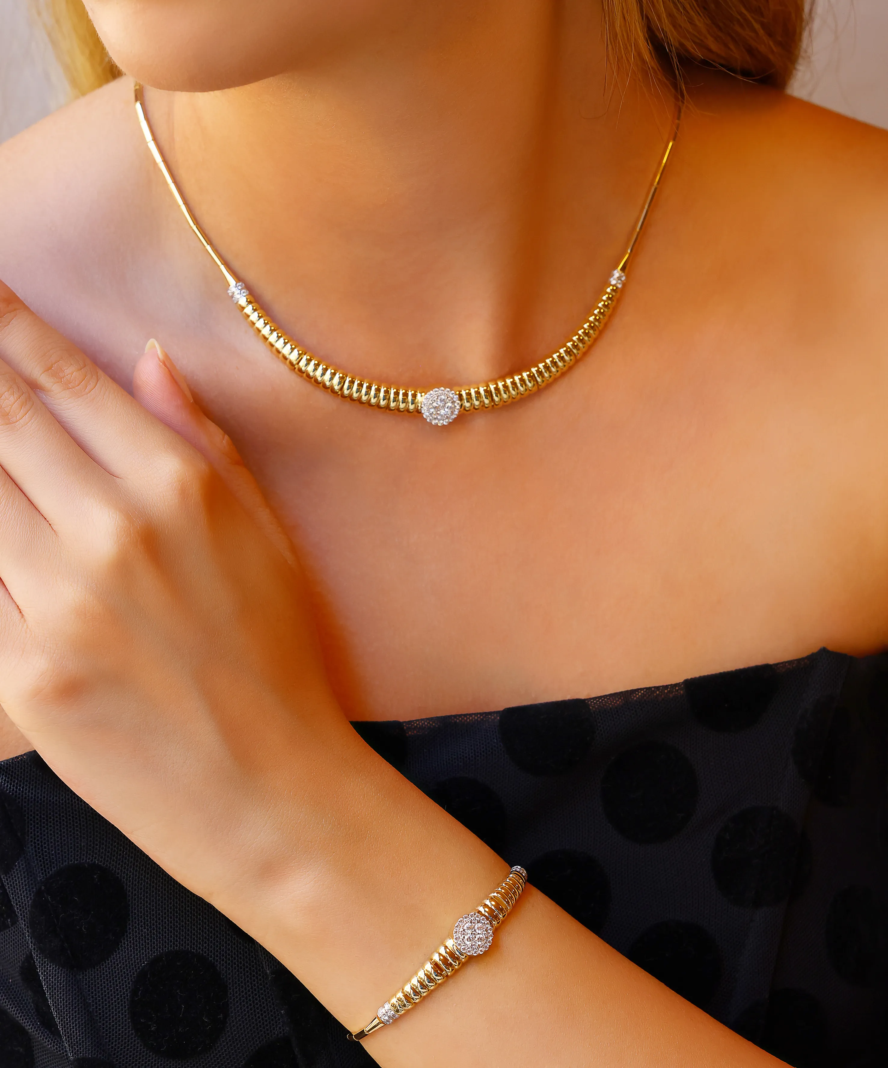 Altın Taşlı Bileklik