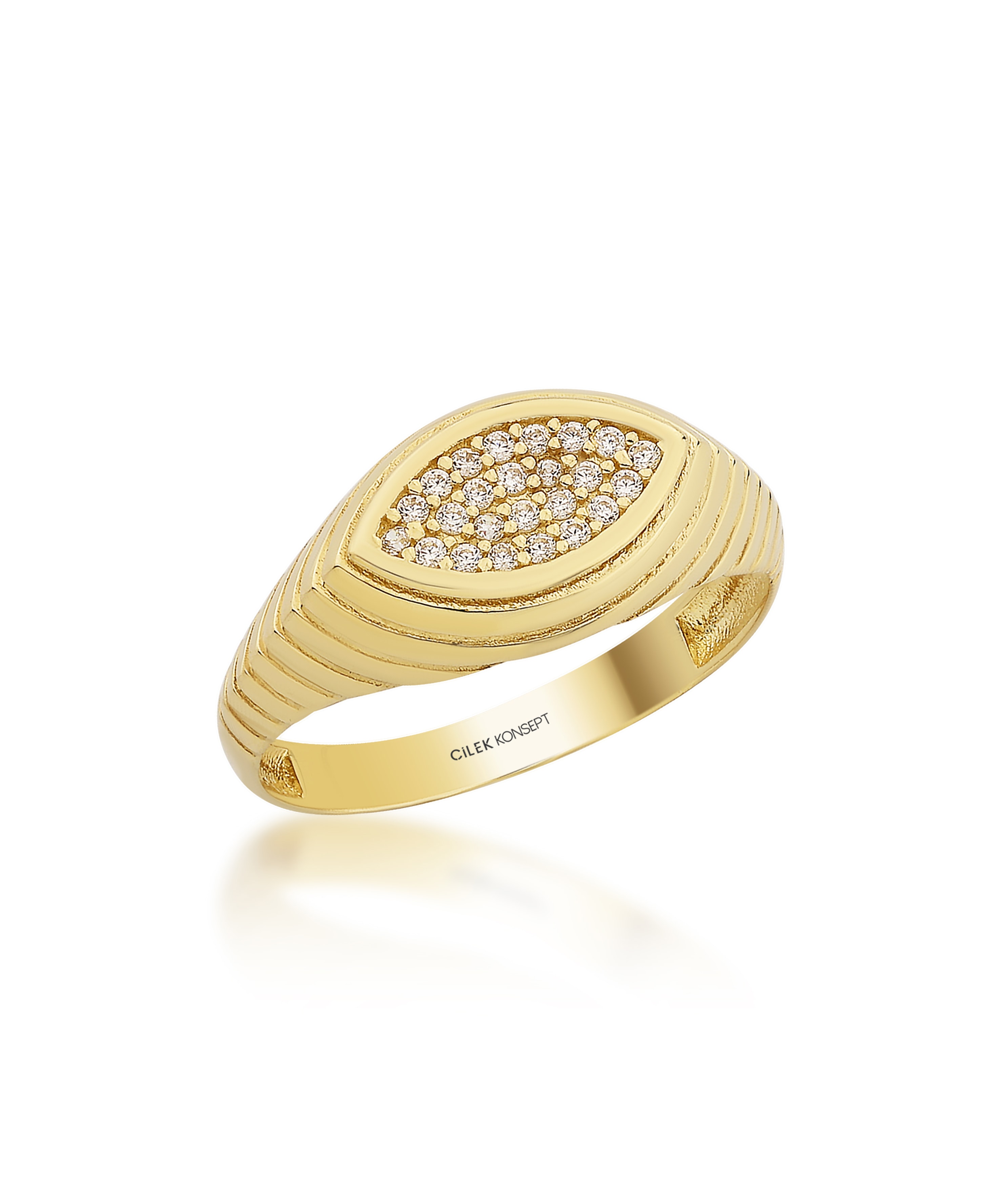 Altın Taşlı Oval Yüzük