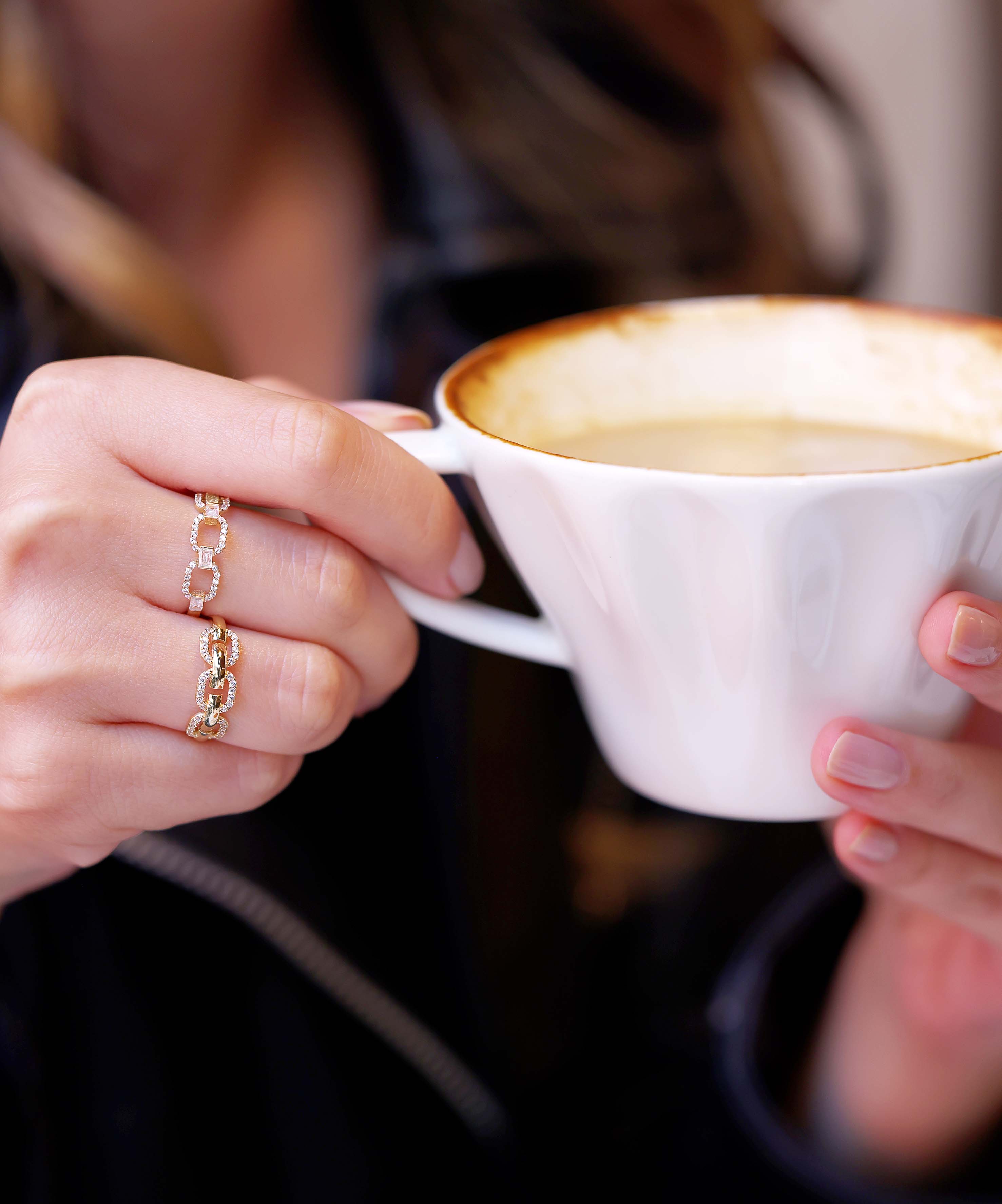 Altın Taşlı Zincir Yüzük