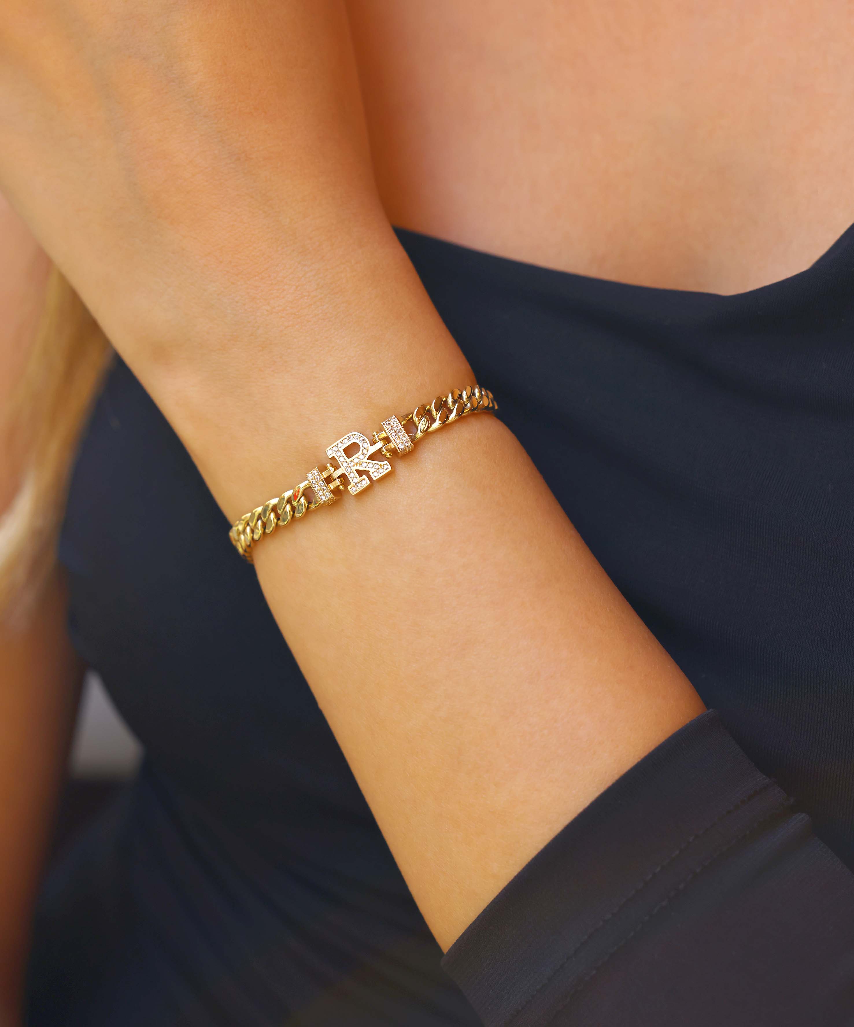 Altın R Harf Bileklik