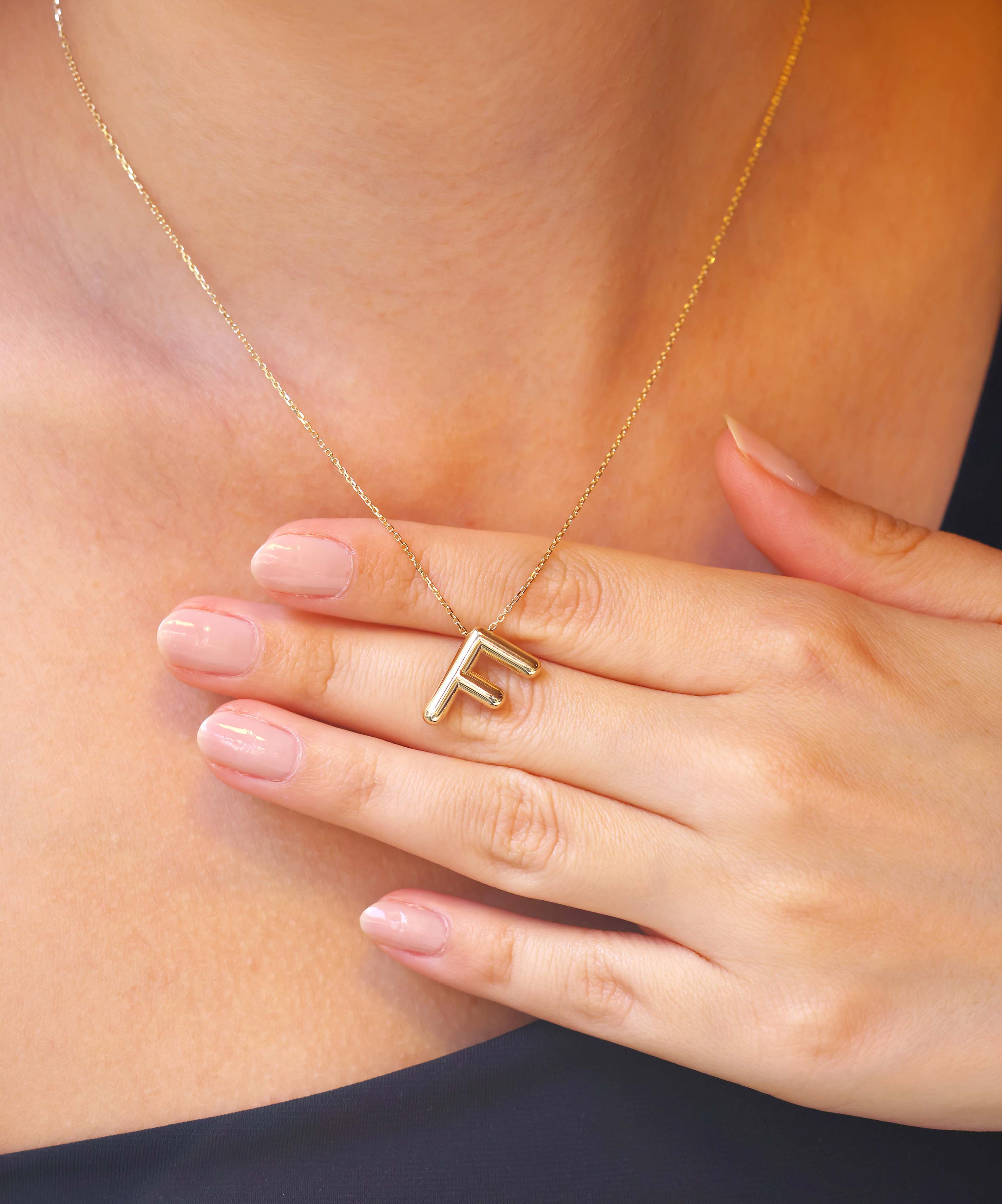 Altın Balon F Harf Kolye