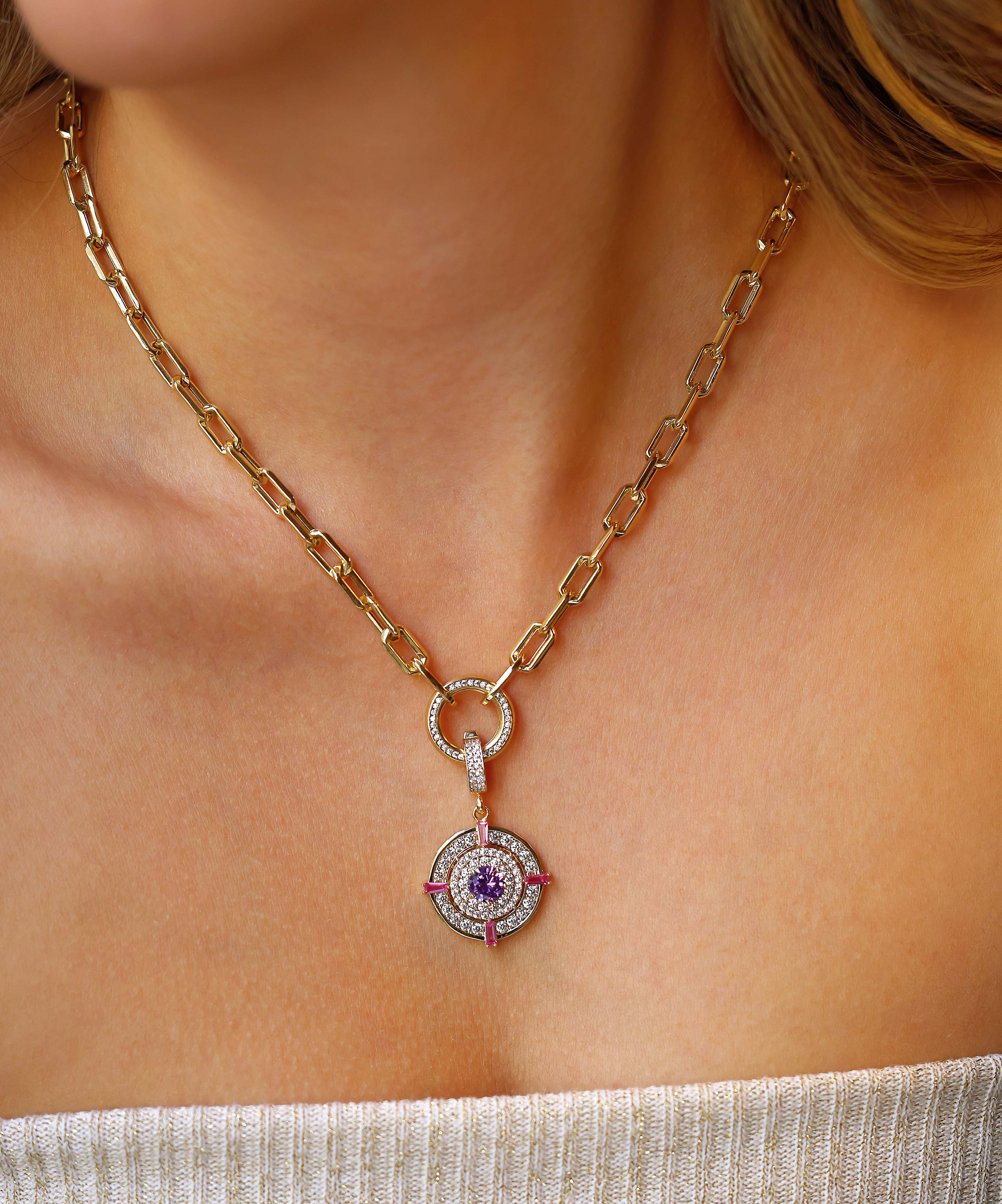 Altın Renkli Kolye Ucu