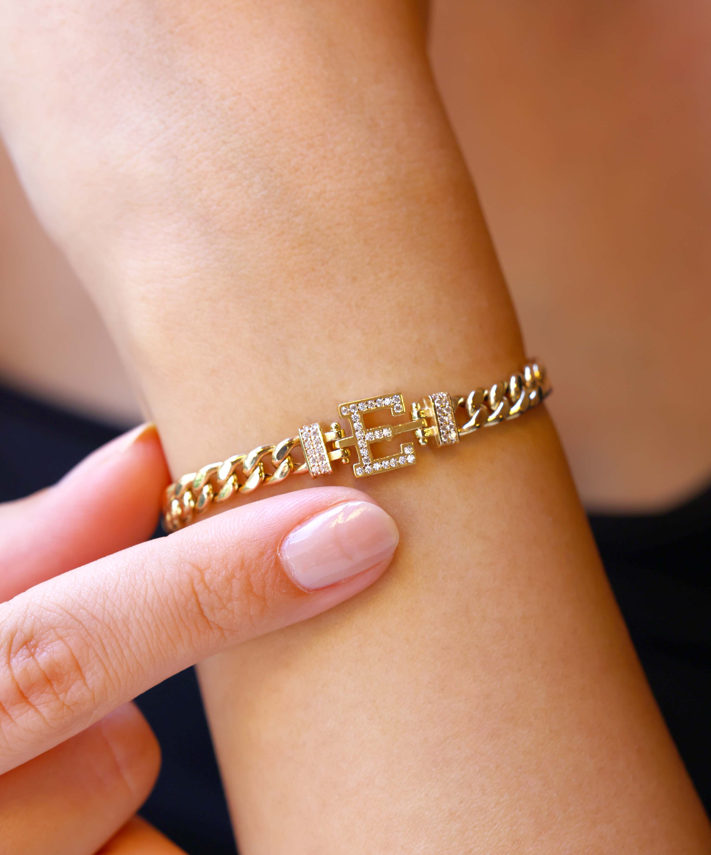 Altın E Harf Bileklik