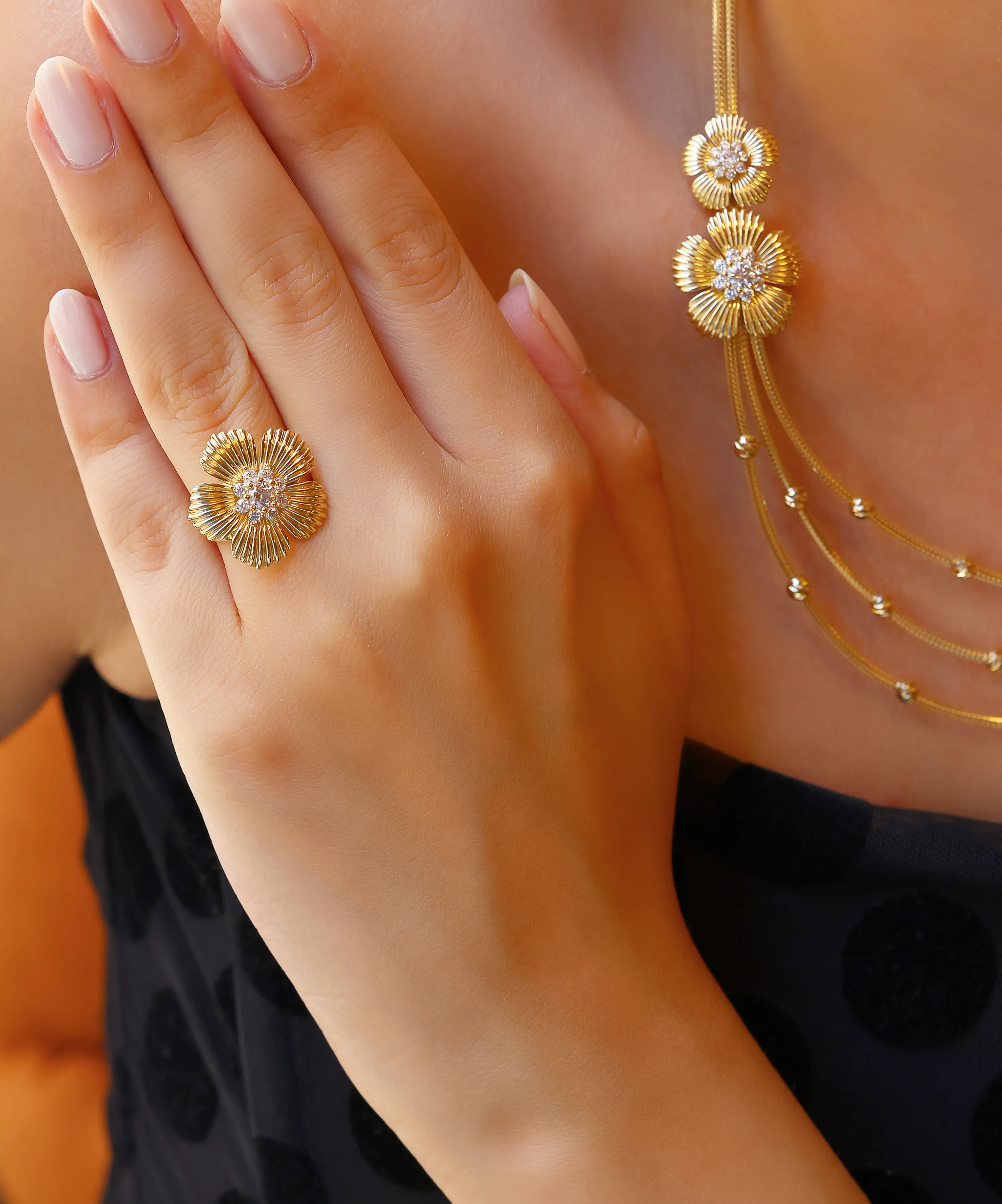 Altın Çiçek Yüzük