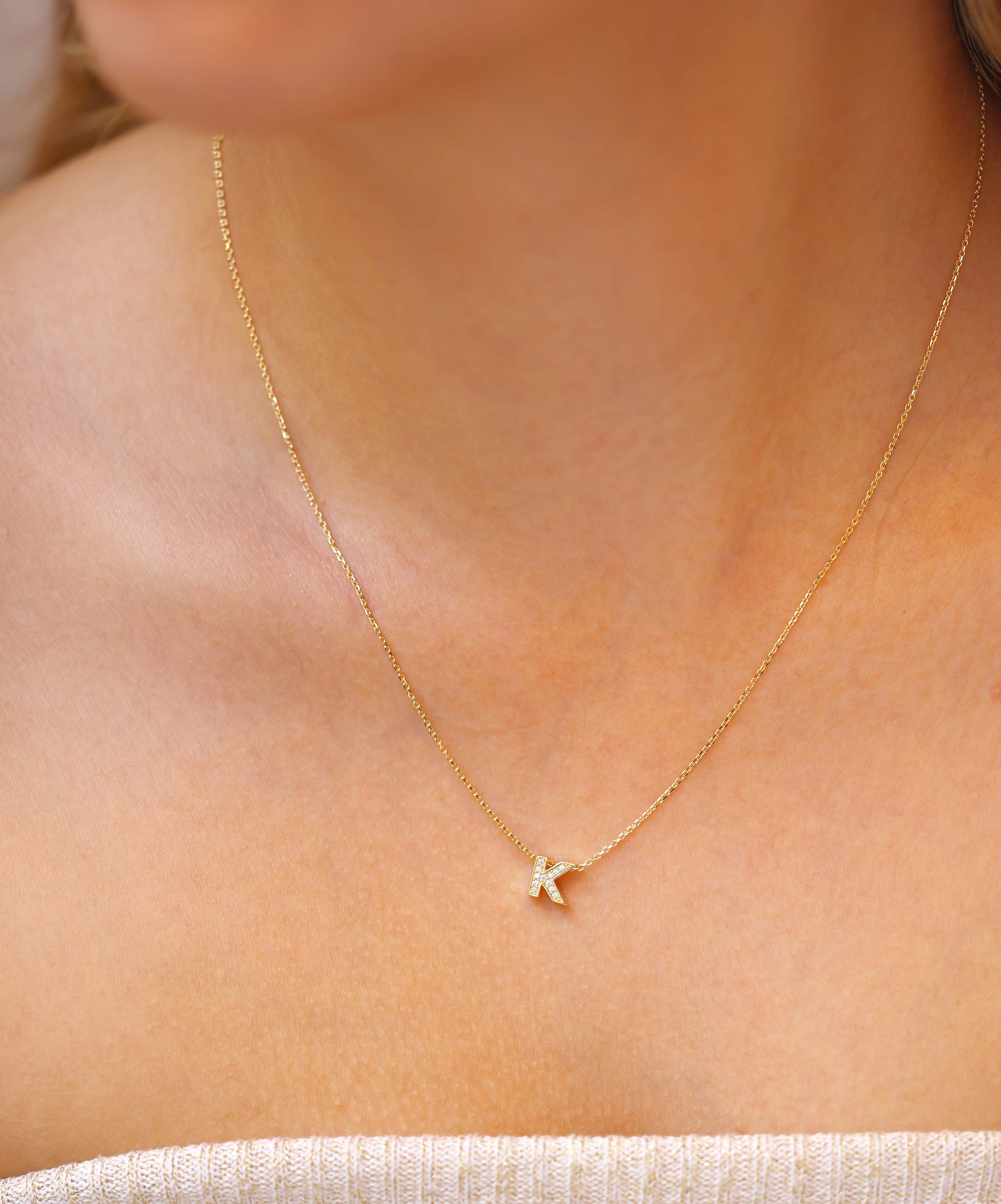 Altın Taşlı K Harf Kolye