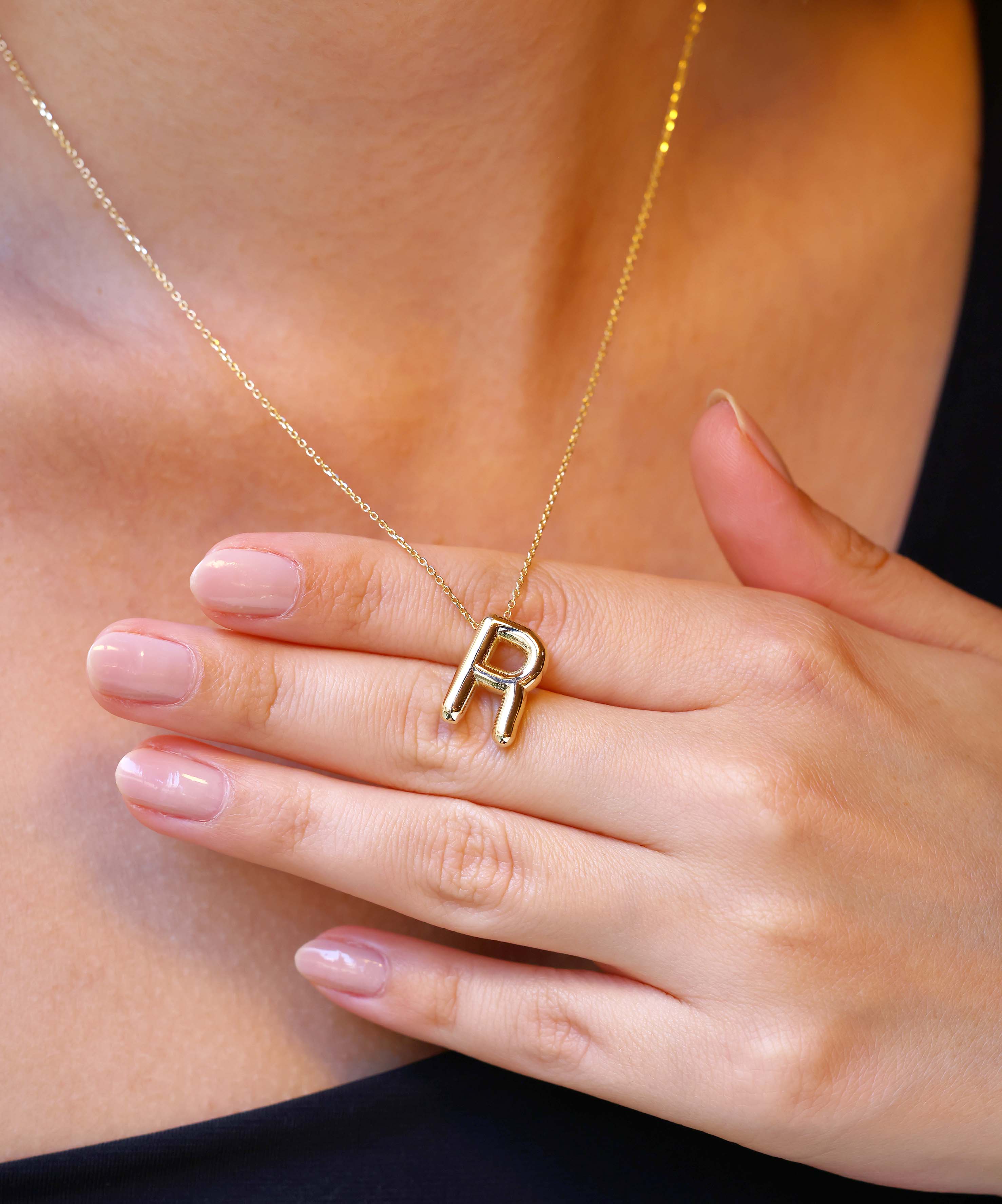 Altın Balon R Harf Kolye