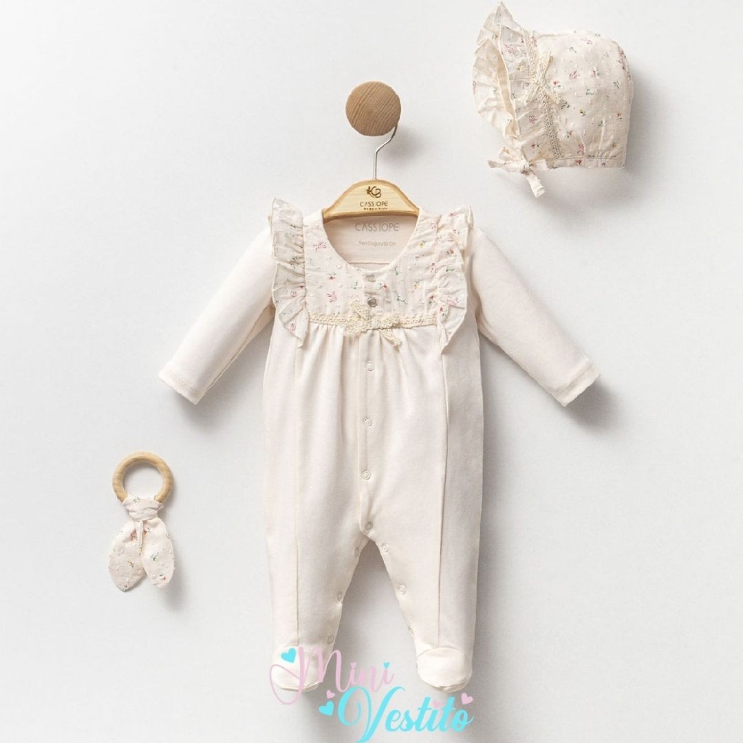 🌸 “Vintage Gül” 3’lü Kız Bebek Hastane Çıkışı Takımı – Pudra Çiçekli