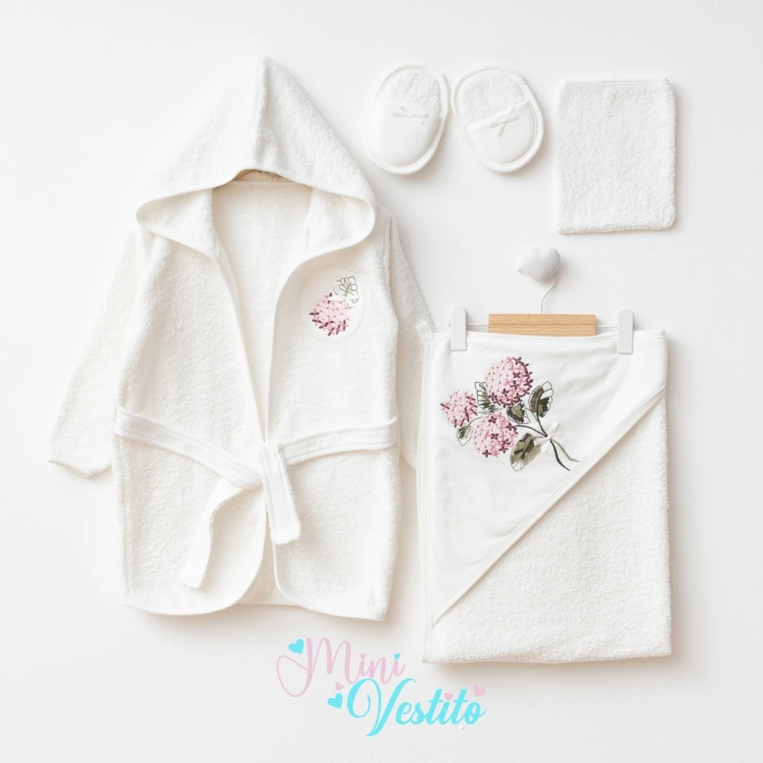 Ortanca Desenli Battaniyeli 4 Parça Bornoz Takımı