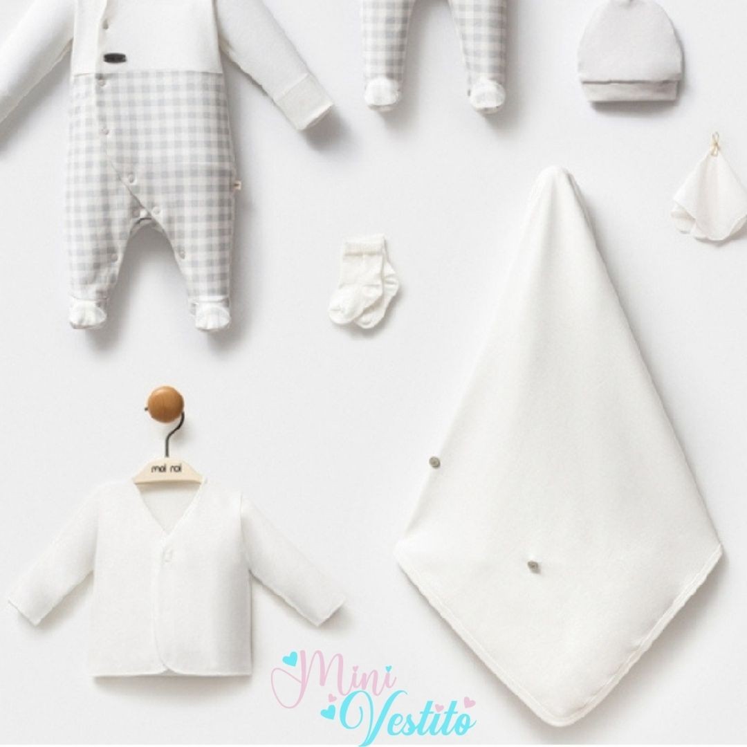 🌿 “Doğal Zarafet” 10 Parça Unisex Hastane Çıkışı Takımı – Ekru & Gri Ekose