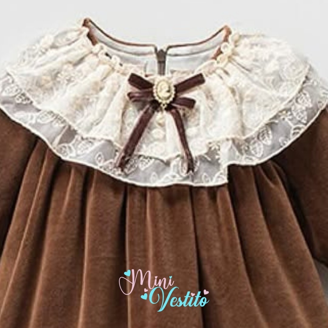 Gabriela Vintage Zarafet Dantel Yaka Kadife Elbise