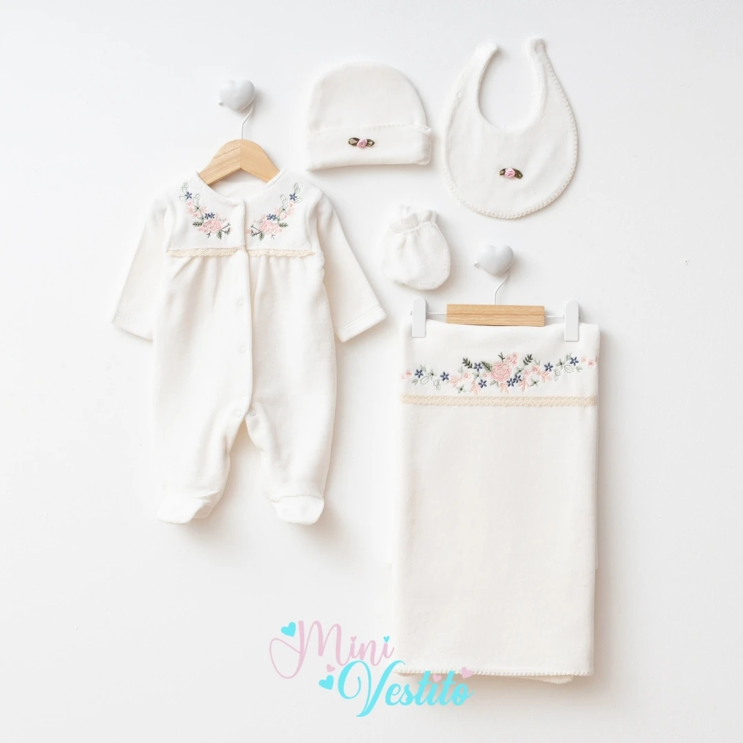 Sıra Çiçek Desenli % 100 Pamuk Kadife 5 Li Hastane Çıkışı