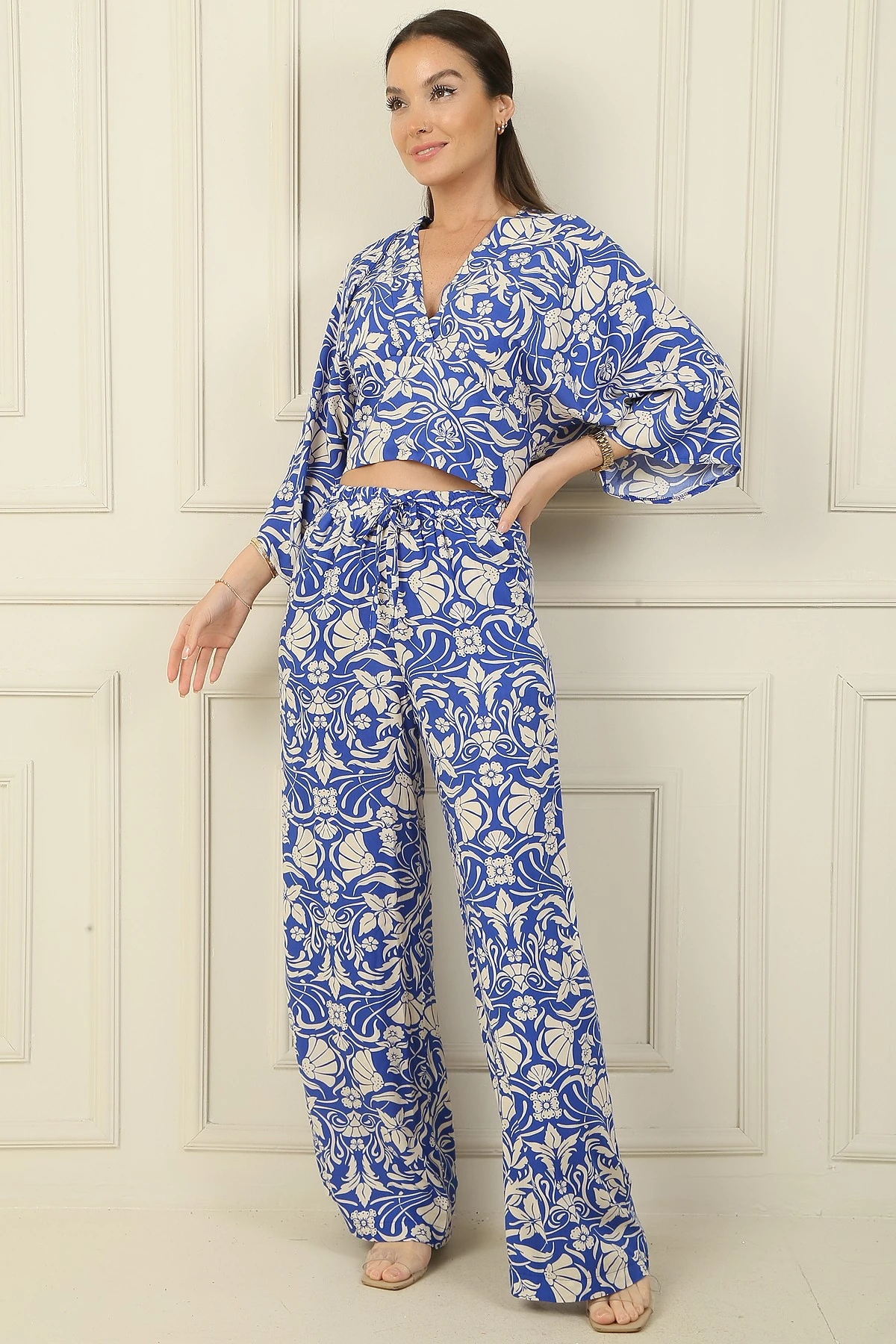 Ön Arka V Yaka Crop Beli Lastikli Cepli Palazzo Pantolon Çiçekli 2'li Takım