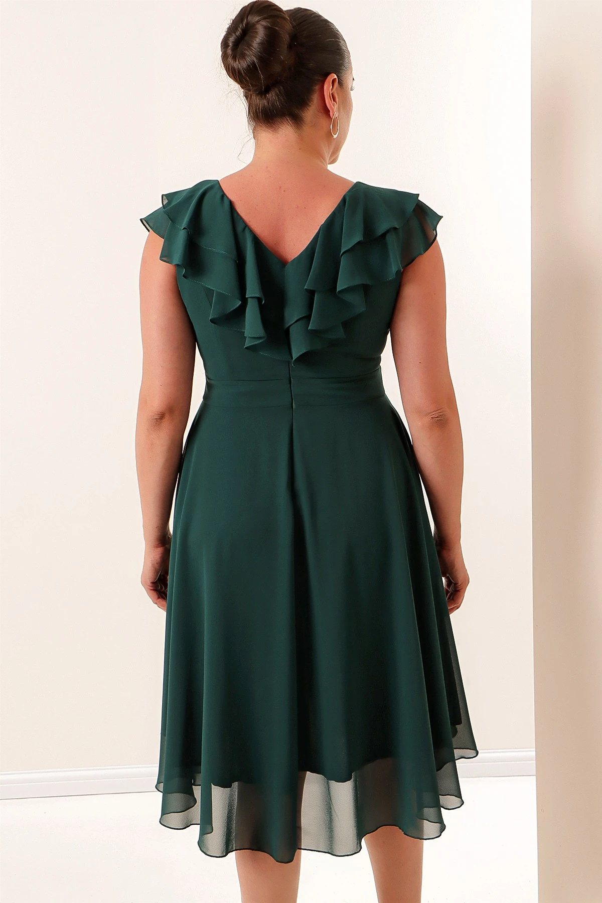 Yaka Volanlı Şifon B.B Elbise