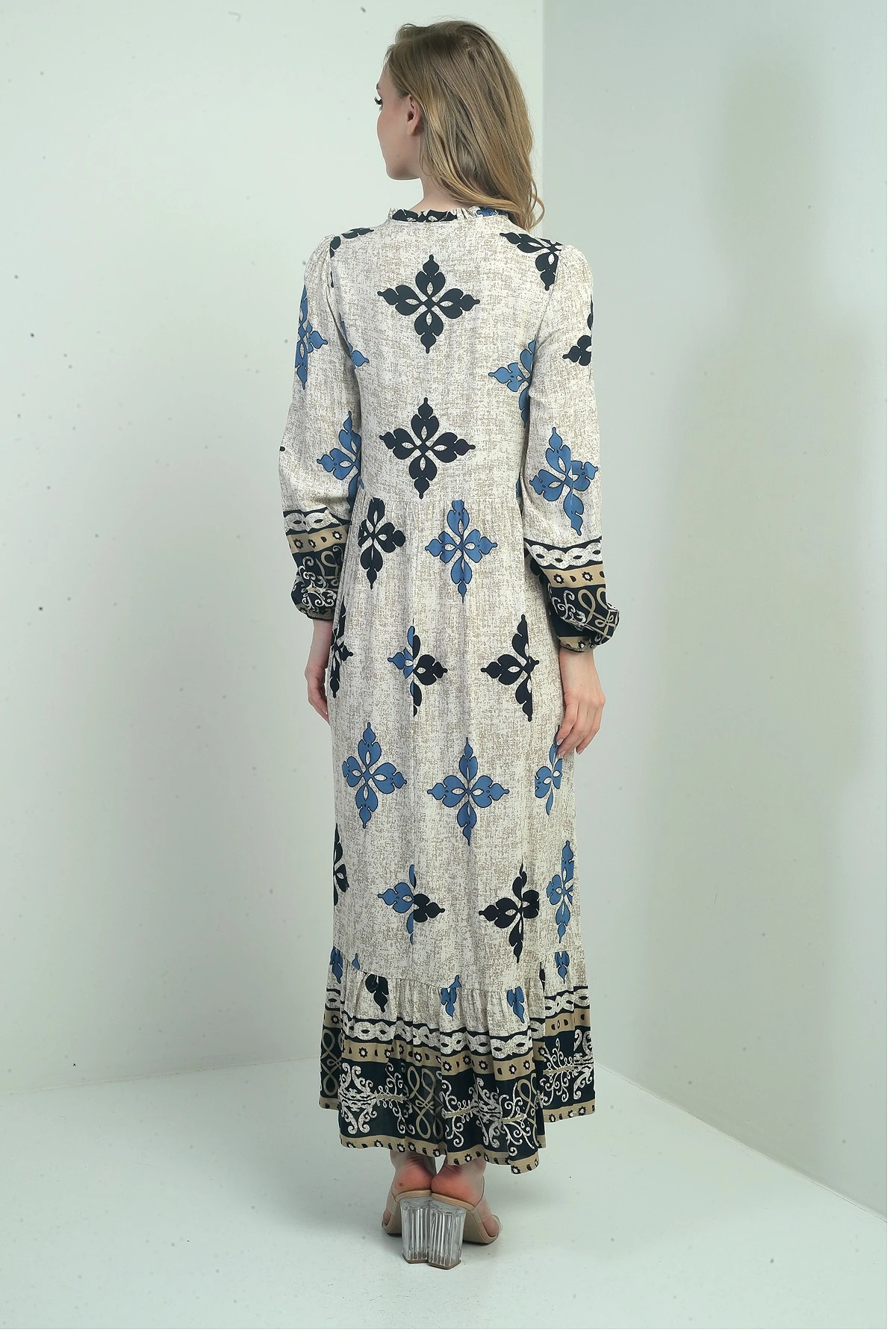 Kadın Yaka Bağcıklı Etnik Desenli Uzun Tesettür Elbise