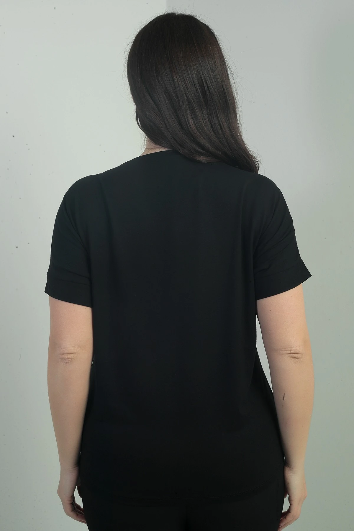 Kadın V Yaka Omuzu Fileli Pullu Büyük Beden Likralı Bluz