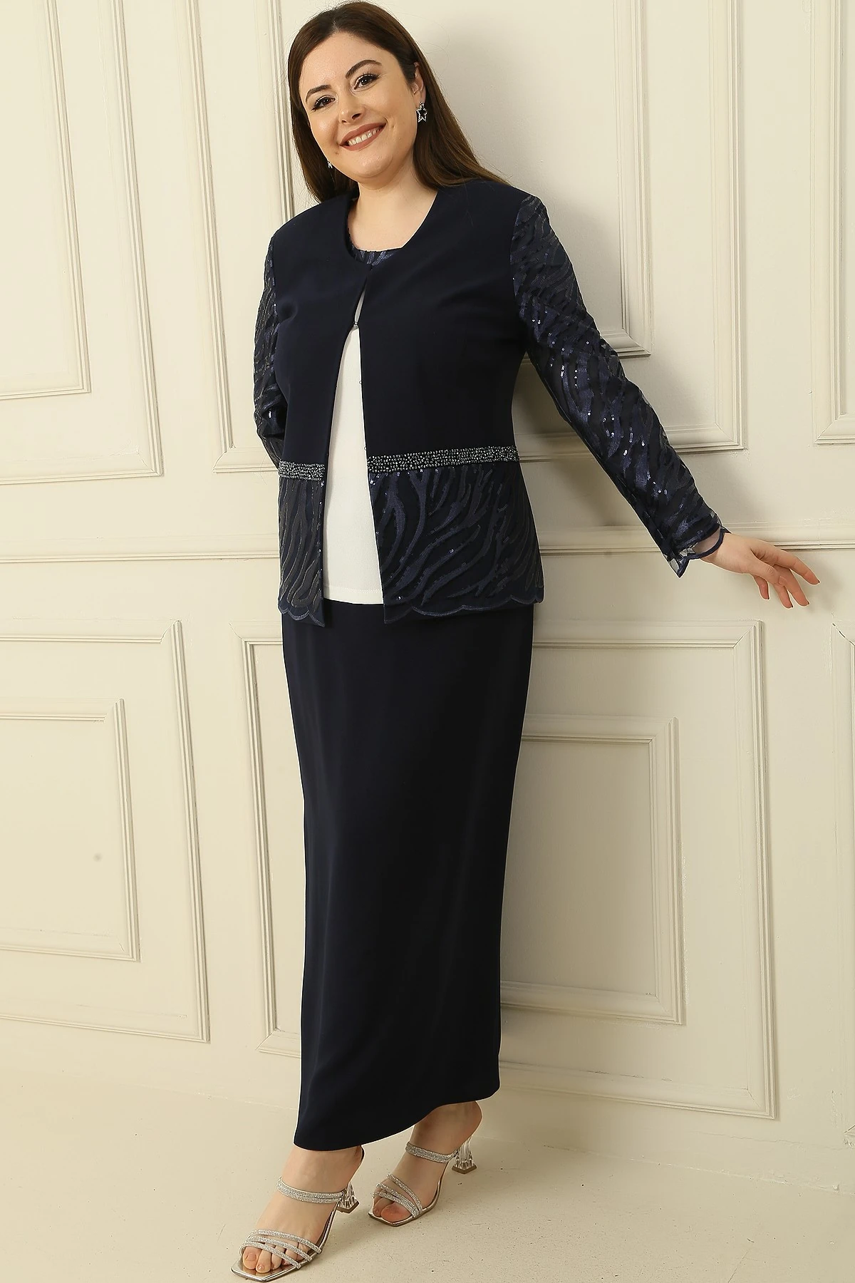 İçi Yarım Ay Kol Bluz Pul NakışişlemeBoncuk Detaylı Ceket Etek Astarlı Büyük Beden 3'lü Takım