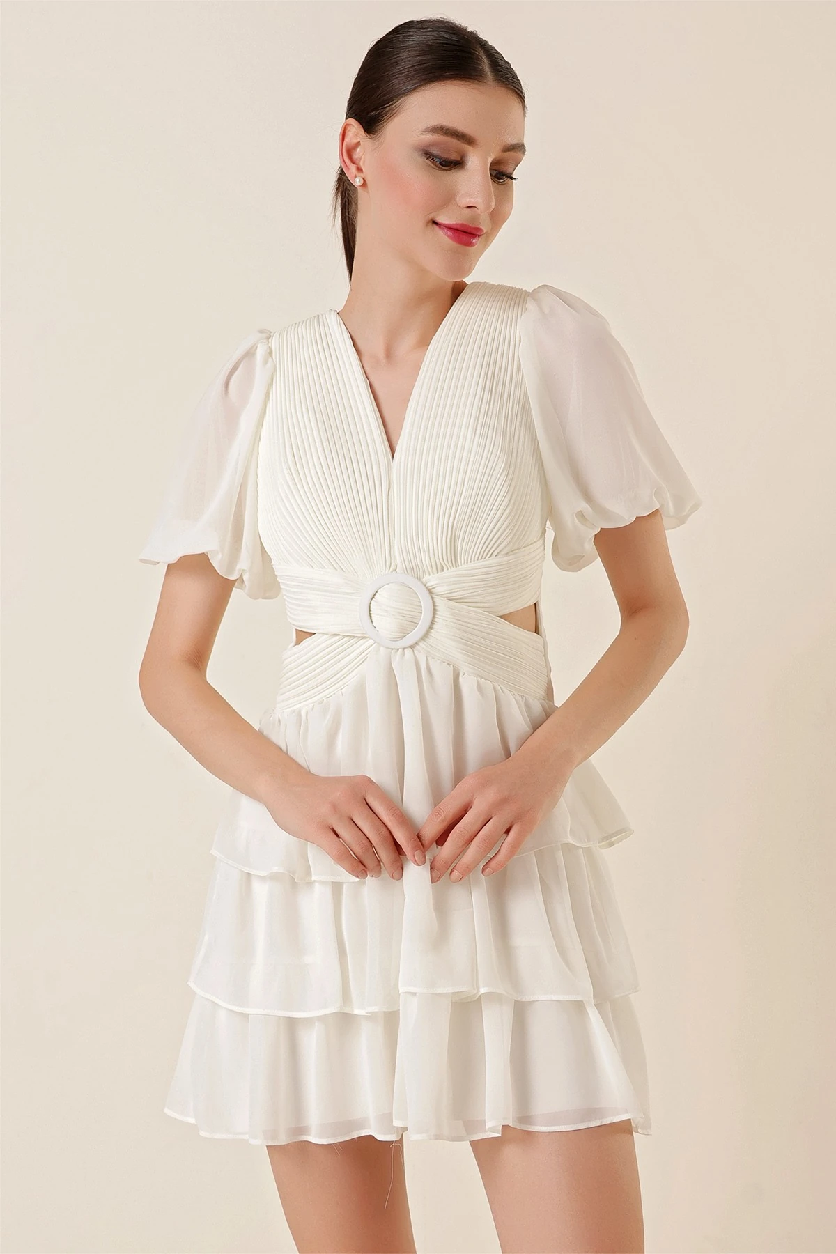 Bel Dekolteli Arkası Çapraz İpli Kat Kat Şifon Elbise