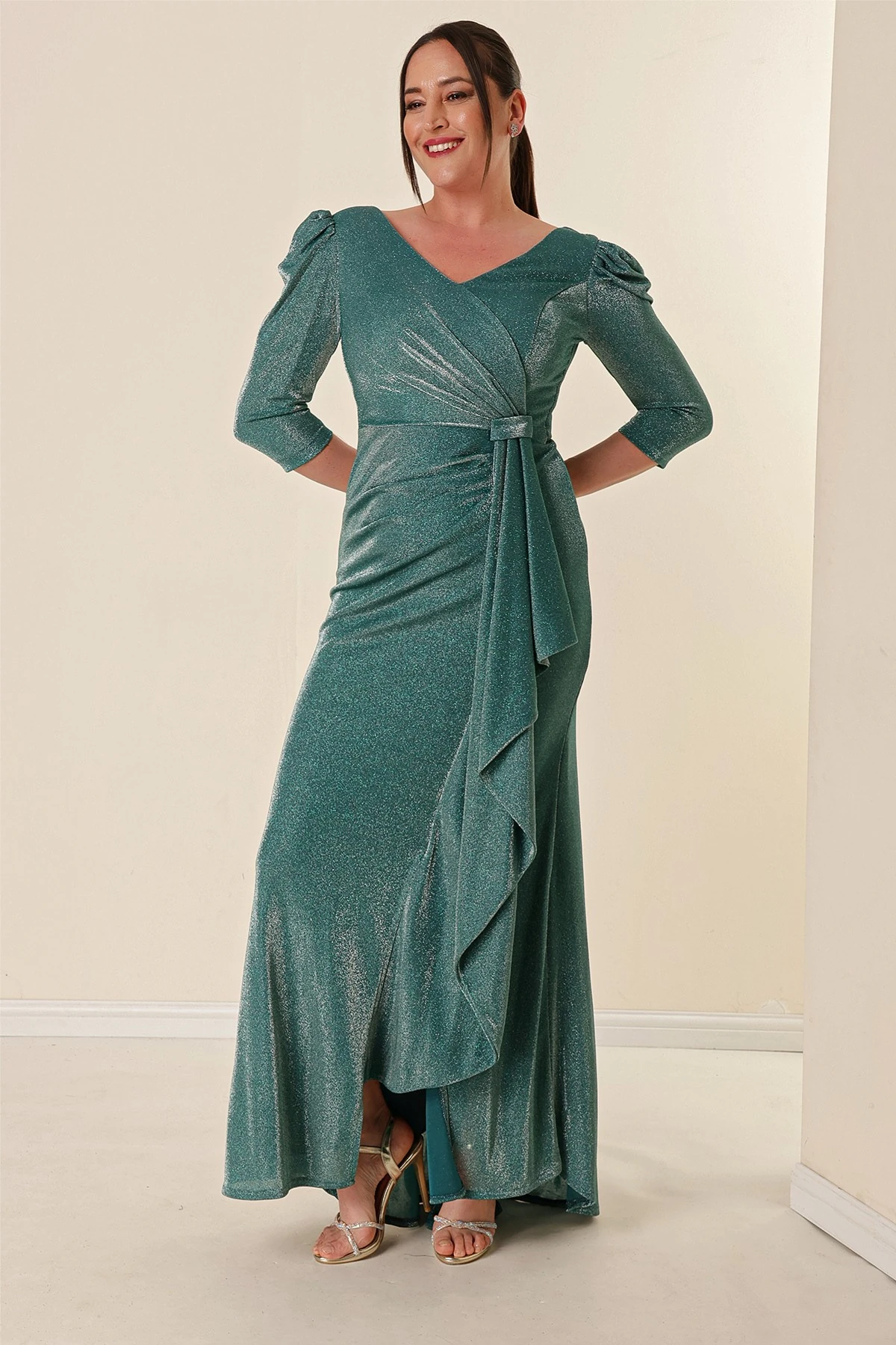 Önü Volanllı Astarlı Simli Büyük Beden Elbise