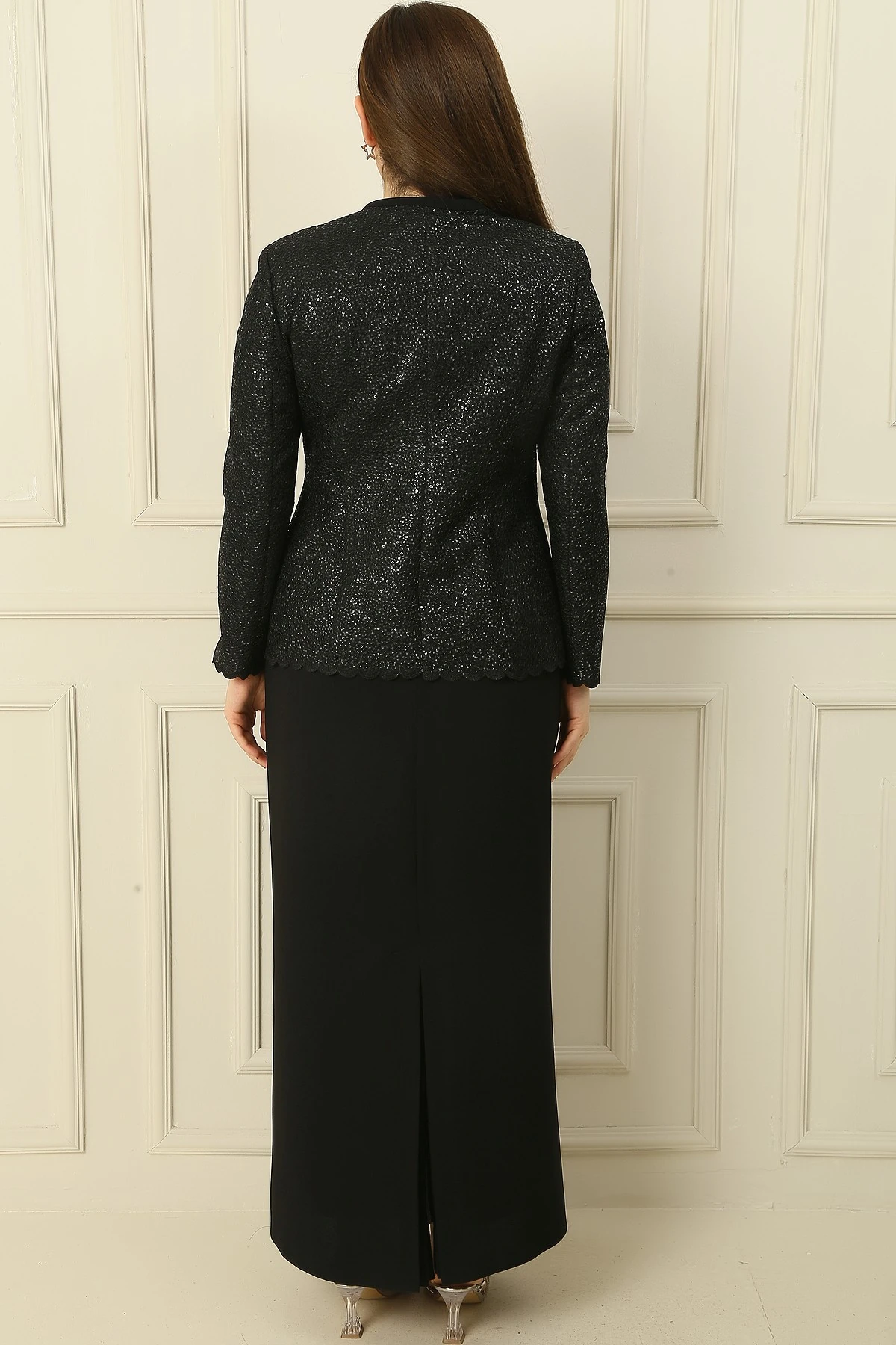 Yaka Taşlı Astarlı Uzun Krep Elbise Pullu Ceket Büyük Beden 2'li Takım