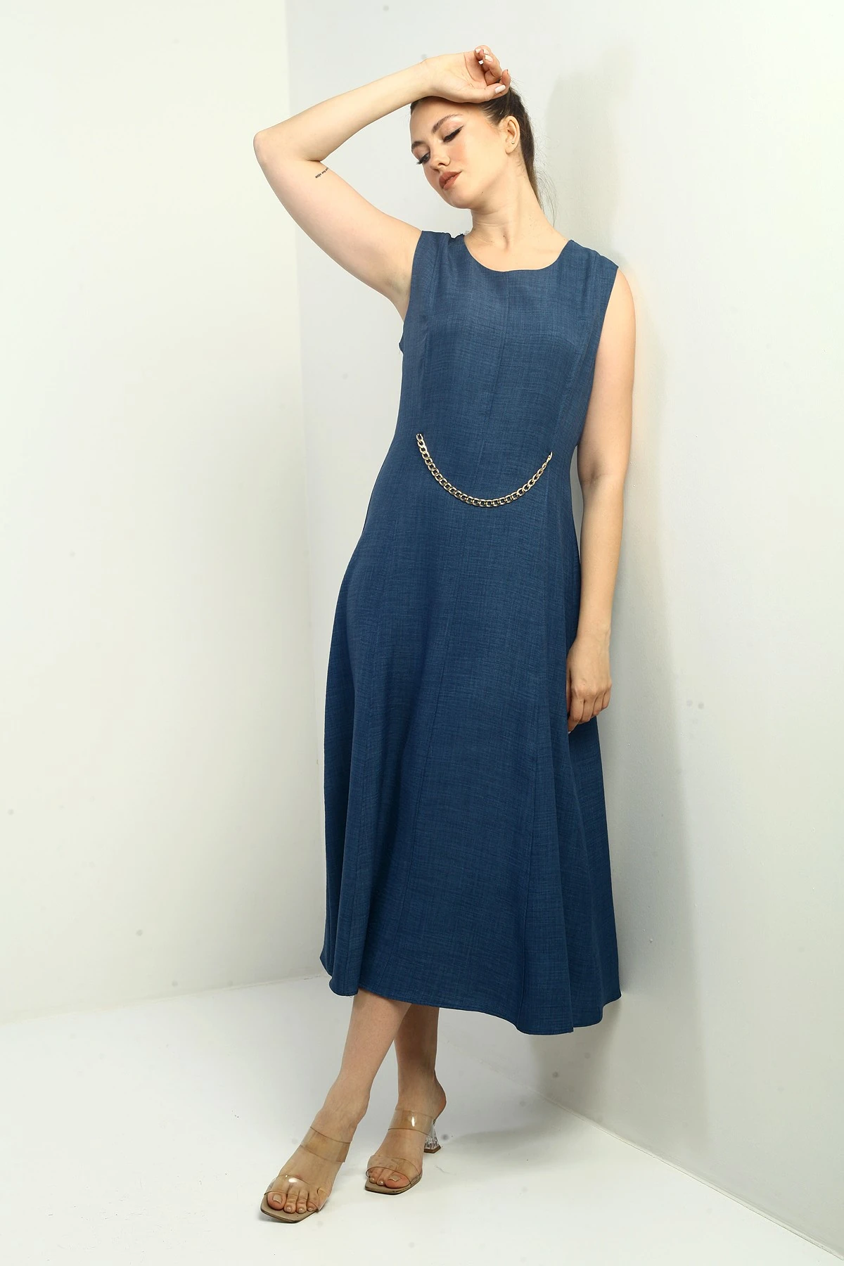 Kadın Zincir Detaylı Midi Elbise