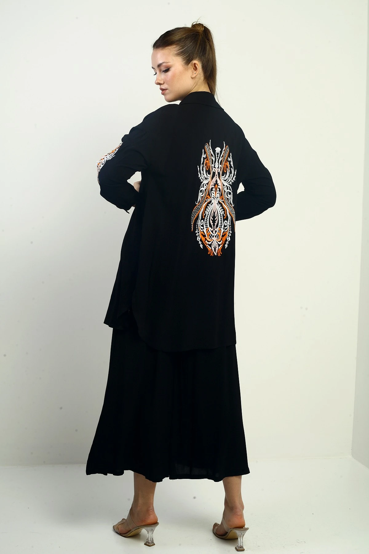 Kadın Yanları Yırtmaçlı Tunik Gömlek Beli Lastikli Cepli Palazzo Pantolon Nakışlı Oversize 2'li Takım