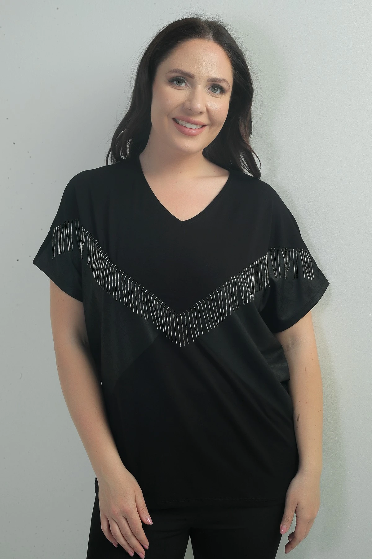 Kadın V Yaka Zincirli Yarasa Kol B.B. Bluz