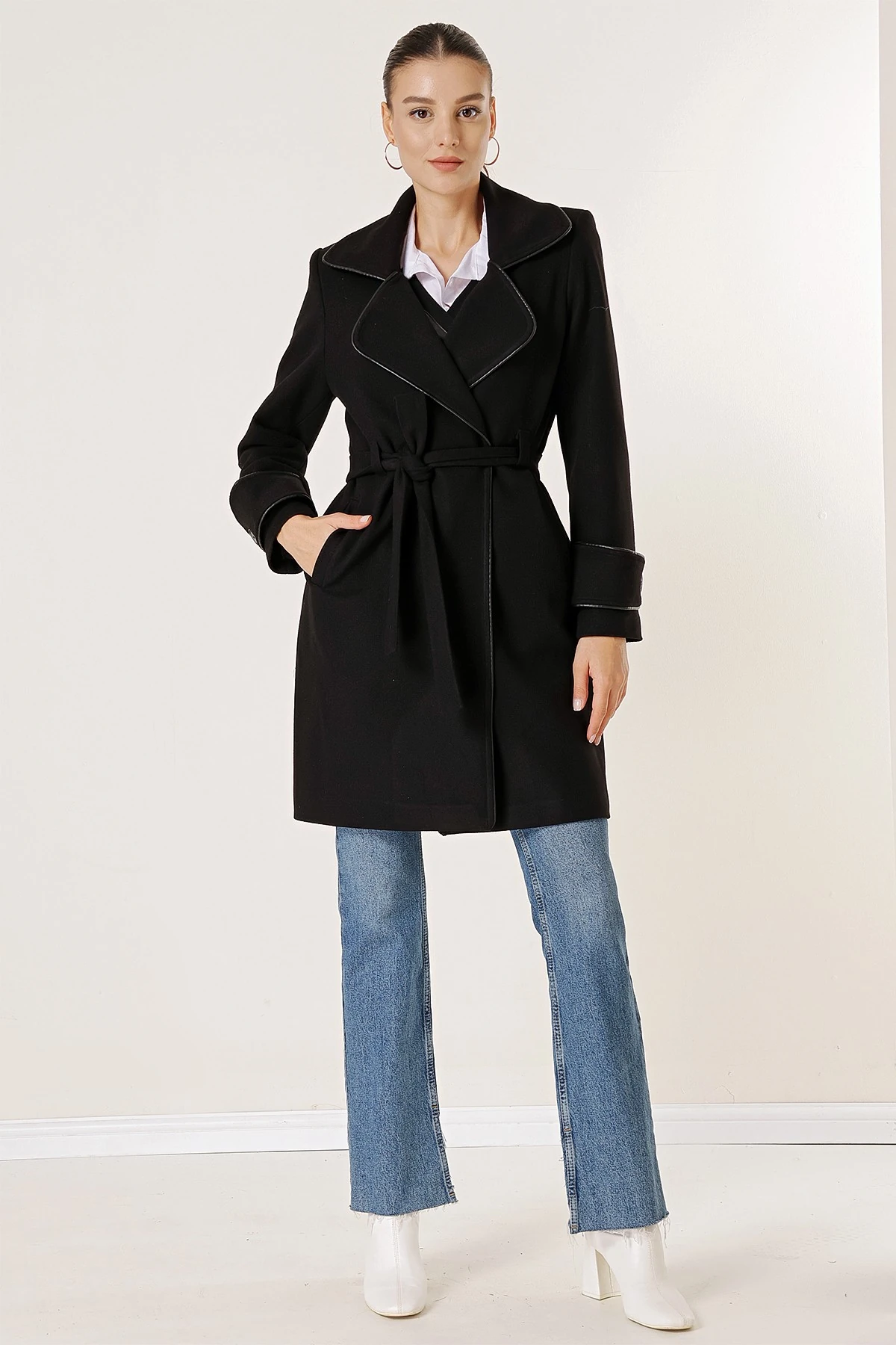 Yandan Cepli İçi Astarlı Biyeli İthal Kaşe Kaban