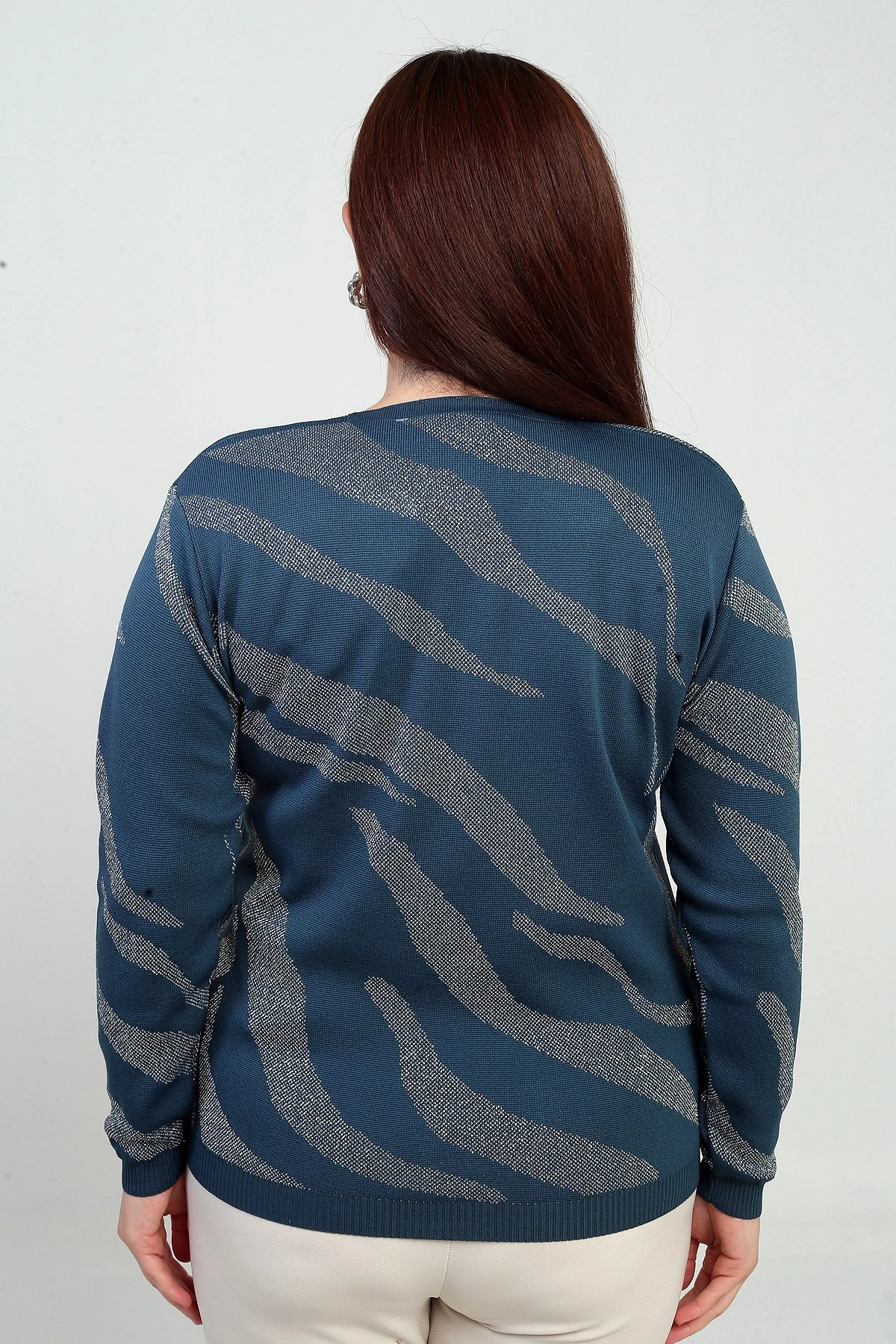 V Yaka Simli Zebra Desen Büyük Beden Bluz