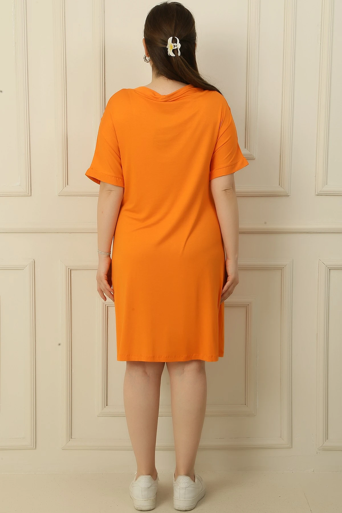 V Yaka Cepleri Taşlı Büyük Beden Viskon Elbise