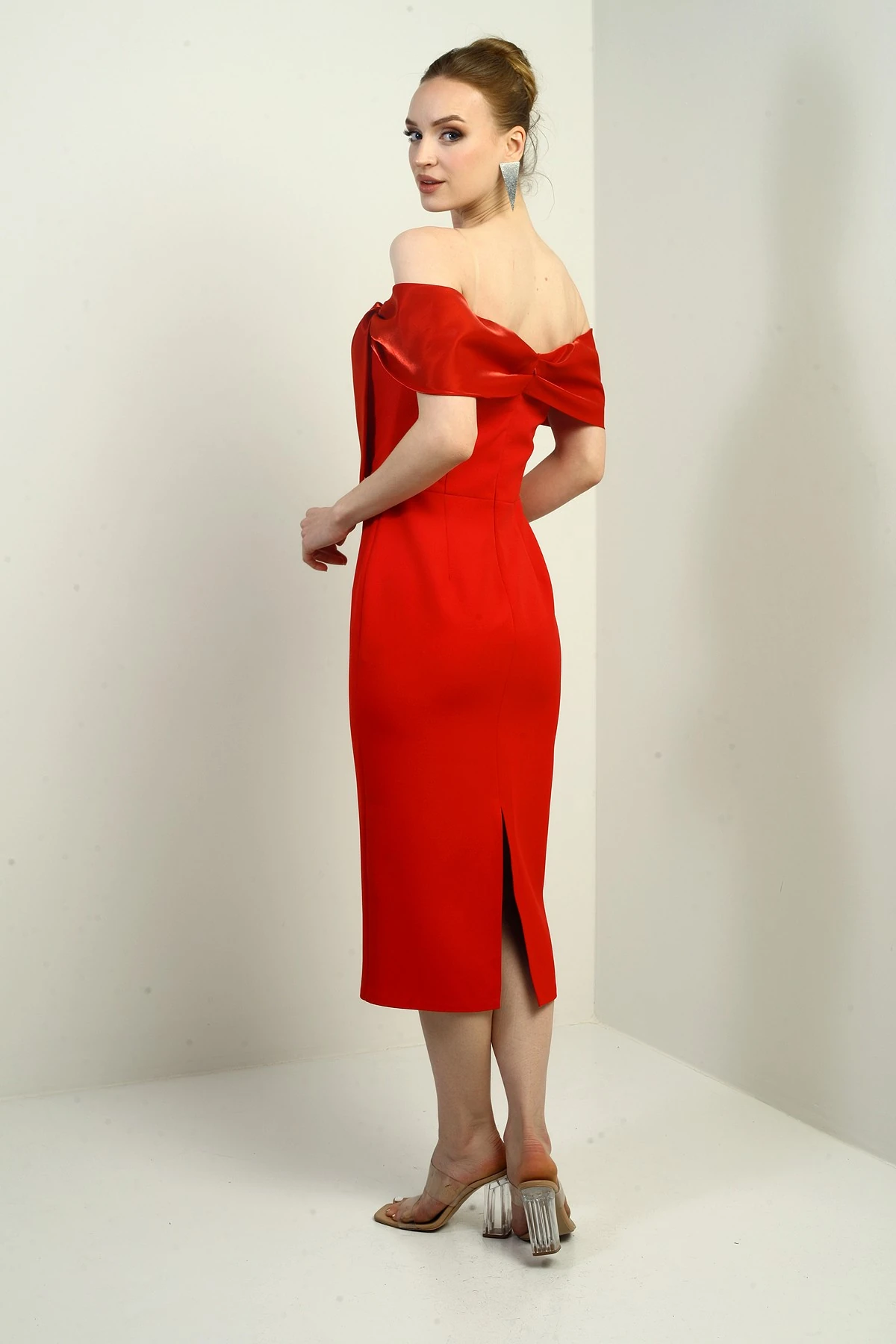 Kadın Saten Madonna Yaka Kendinden Telalı Midi Elbise