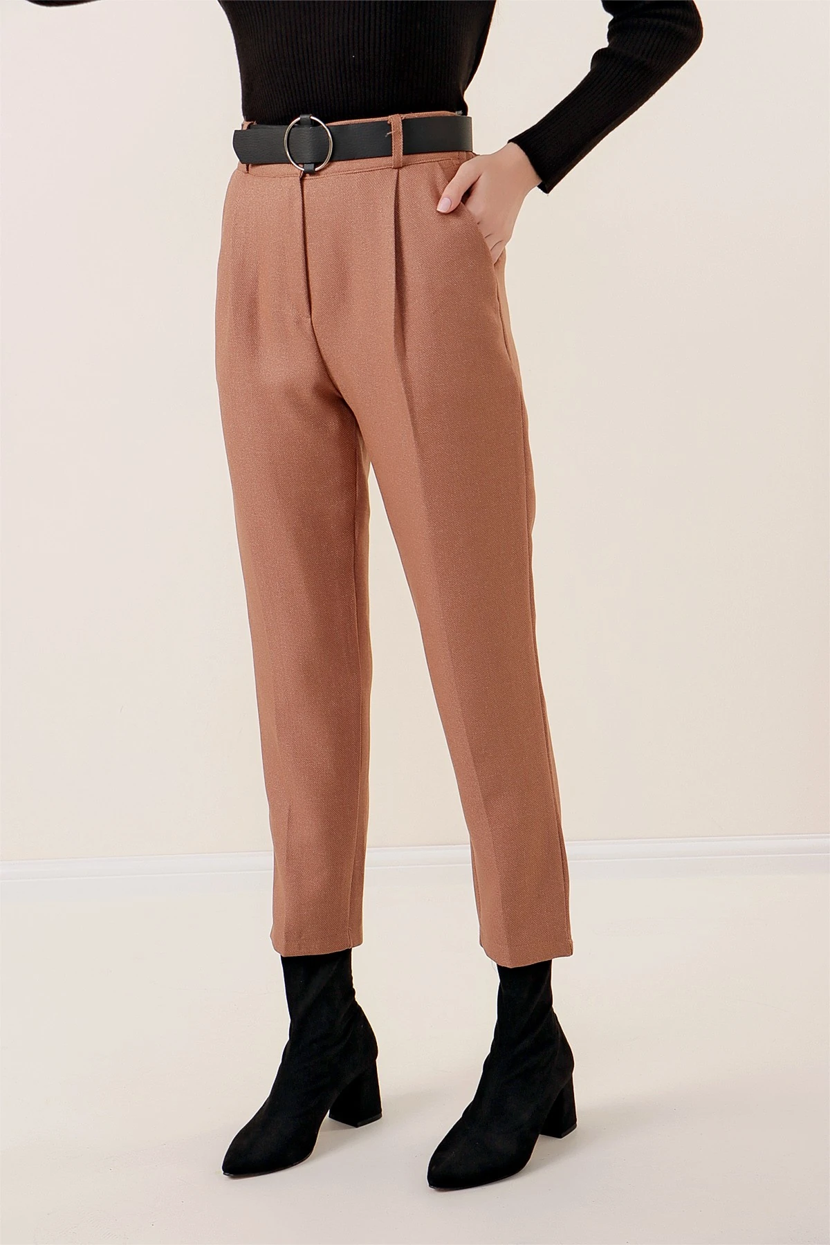 Beli Lastikli Kemerli Yün Efektli Pantolon