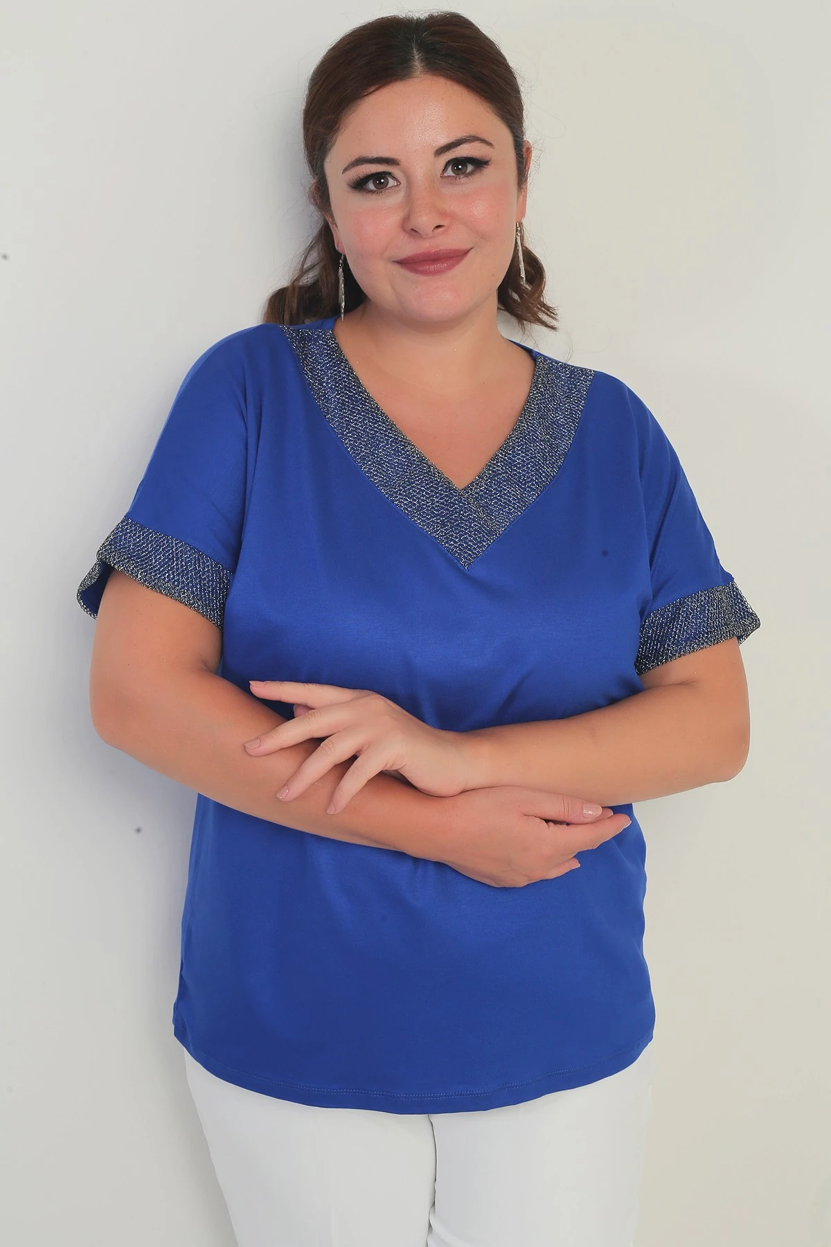 Kadın Yaka Ve Kol Ucu Simli File Detaylı Büyük Beden Bluz