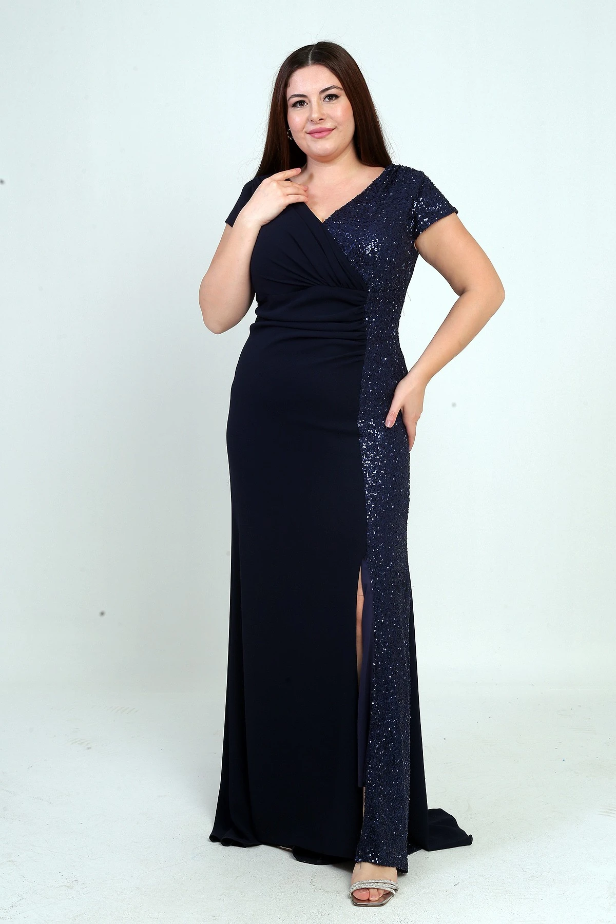 Kadın Kruvaze Yaka Astarlı Yanı Boncuk Garnili Büyük Beden Uzun Şifon Elbise