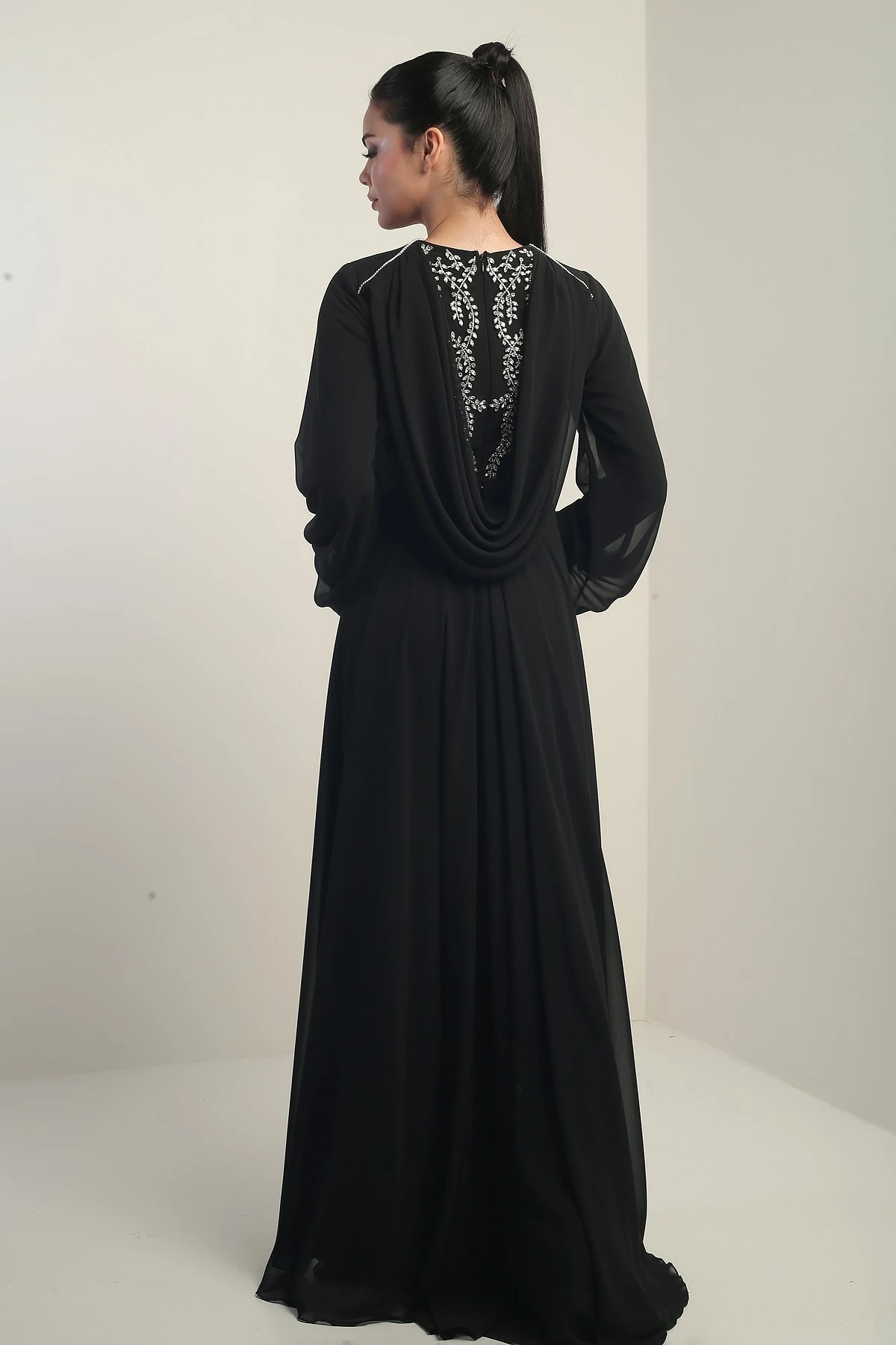 Kadın Ön Arka Taş Detaylı Astarlı Bol Paça Şifon Tulum