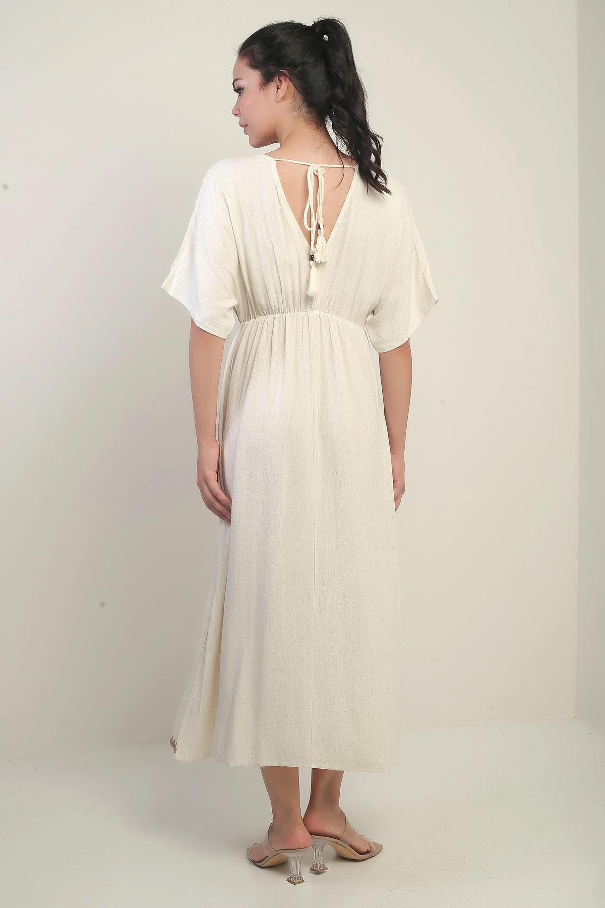 Kadın Kruvaze Yaka Arkası Bağcıklı Nakışlı Uzun Elbise