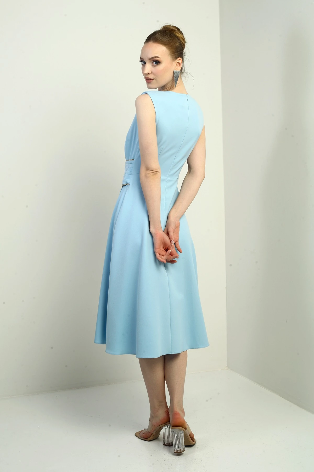 Kadın Beli Taş Detaylı Drapeli Kloş Midi Krep Elbise