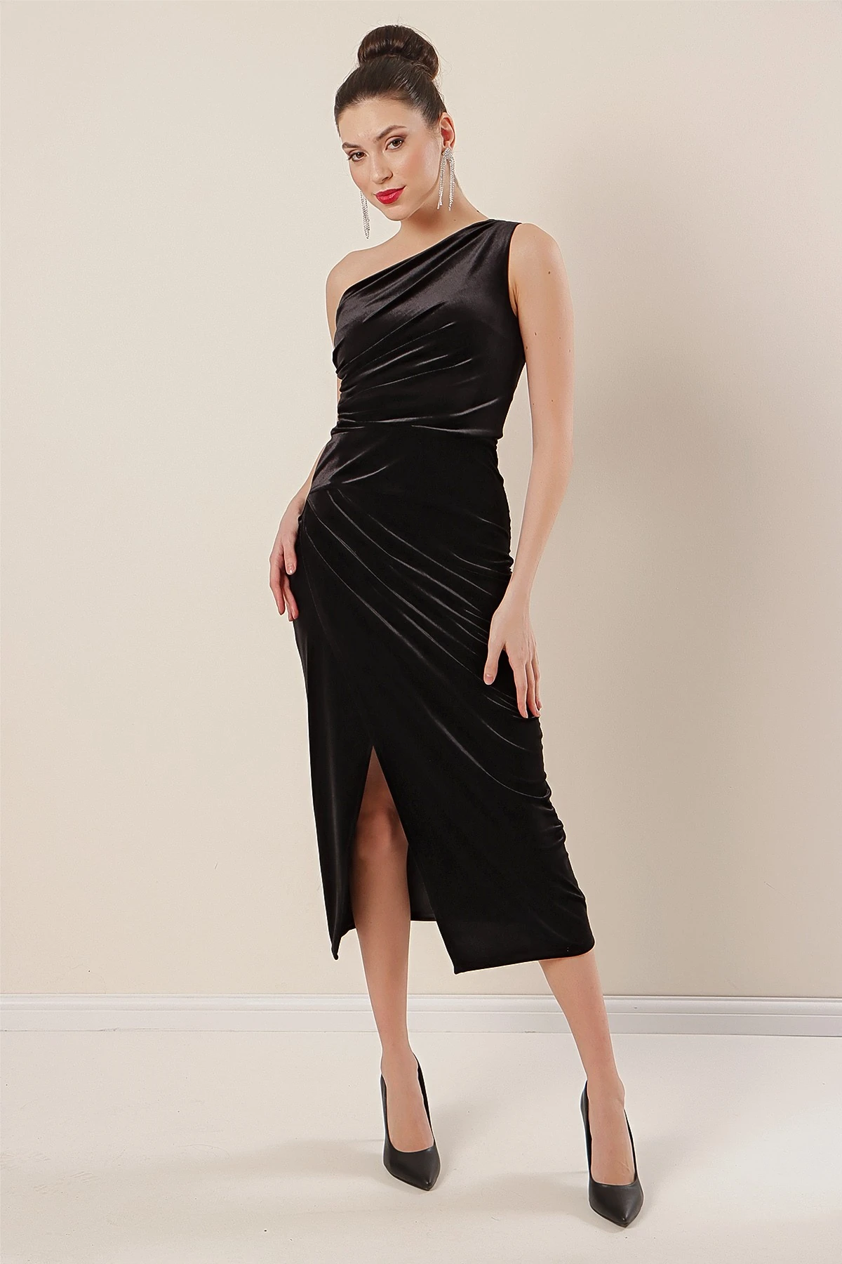 Tek Omuz Önü Büzgülü Kadife Elbise