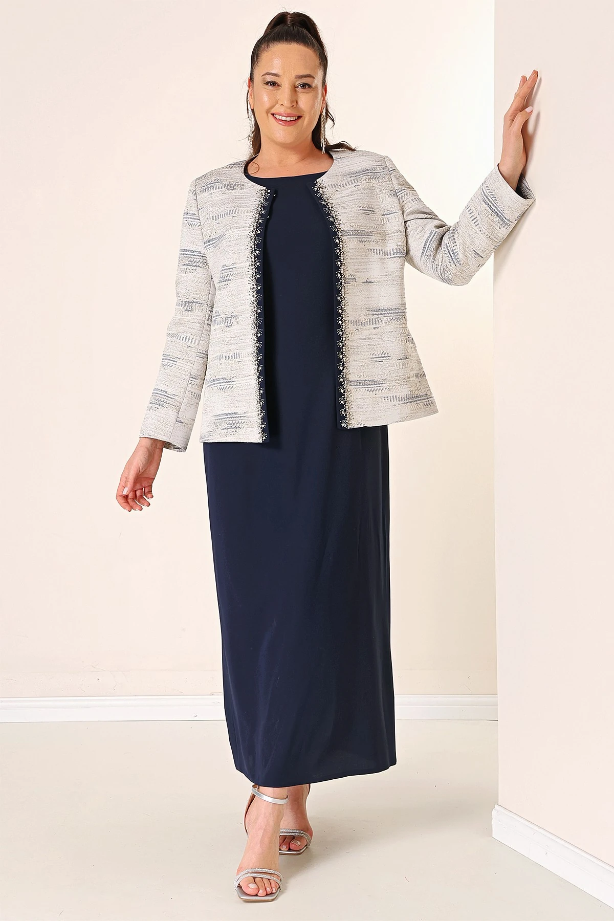 Kolsuz Uzun Elbise Taş Detaylı Jakarlı Büyük Beden Astarlı 2'li Takım