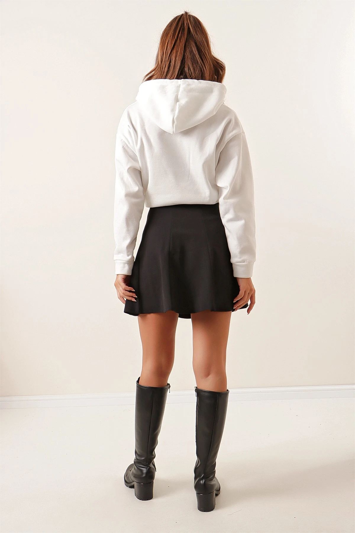 8 Parçalı Diagonel Likra Mini Etek