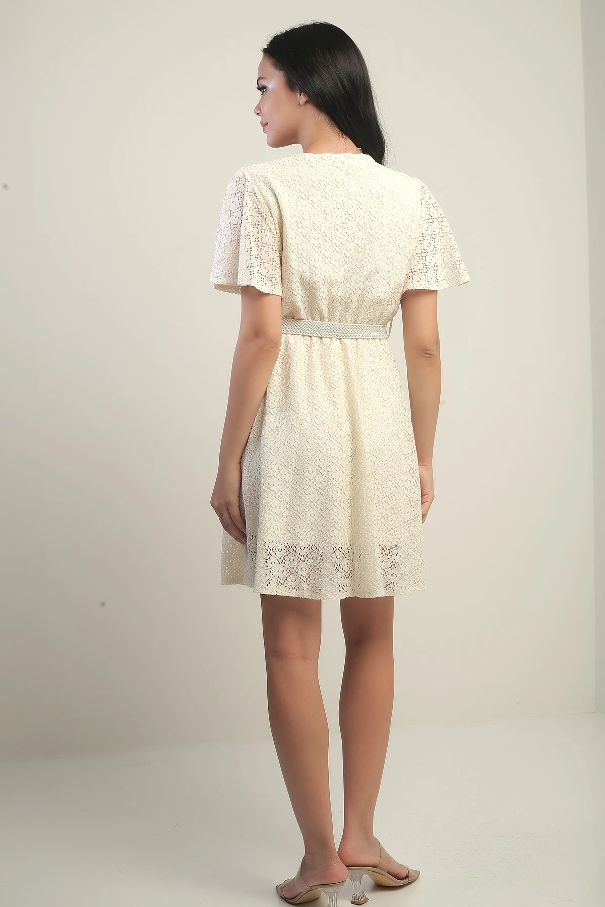 Kruvaze Yaka Beli Kemerli Astarlı Kol Volanlı Yırtmaçlı Dantel Elbise