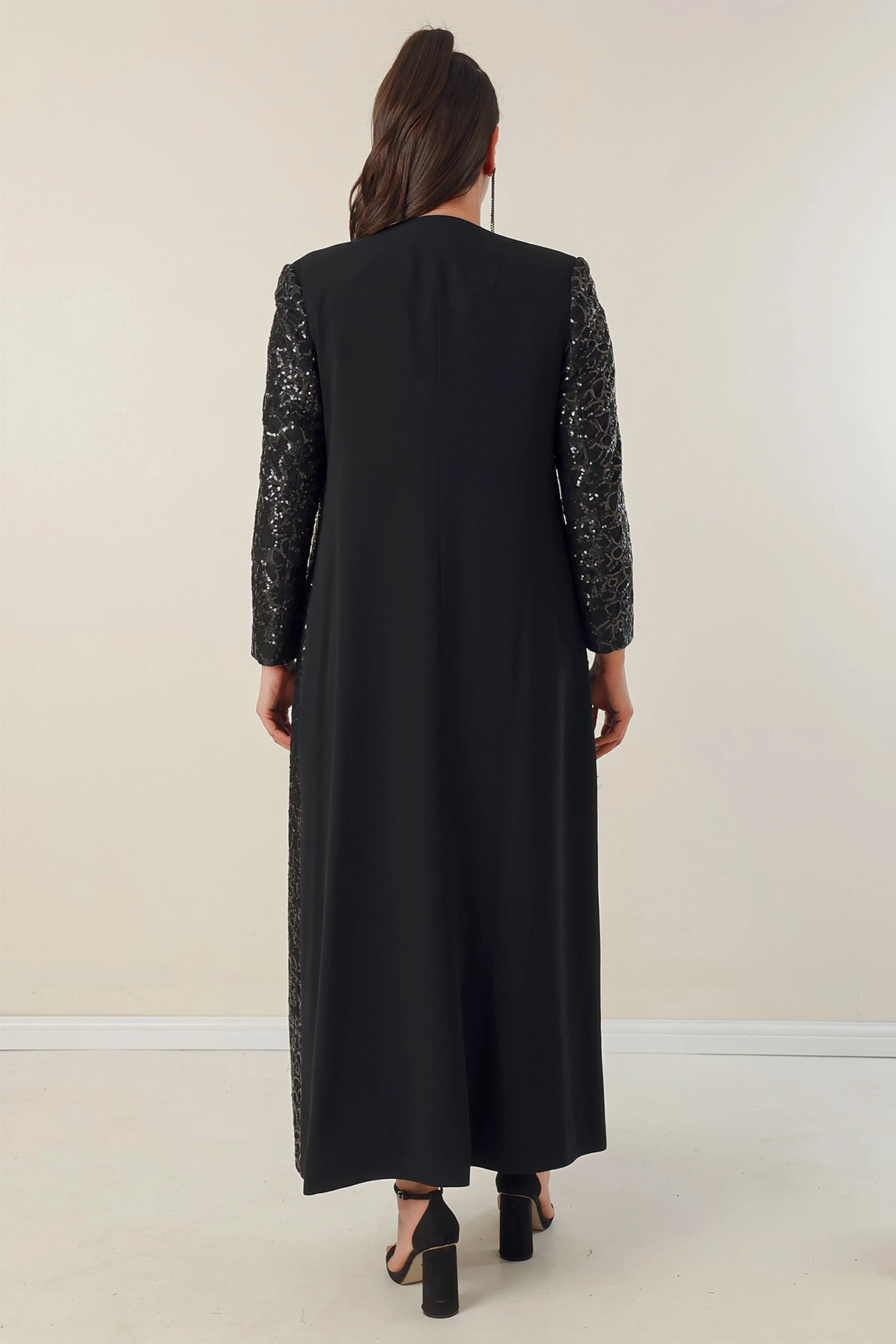 Yarım Ay Kollu Uzun Krep Elbise Kolu Ve Önü Pulpayet Kaftan Astarlı Büyük Beden 2'li Takım