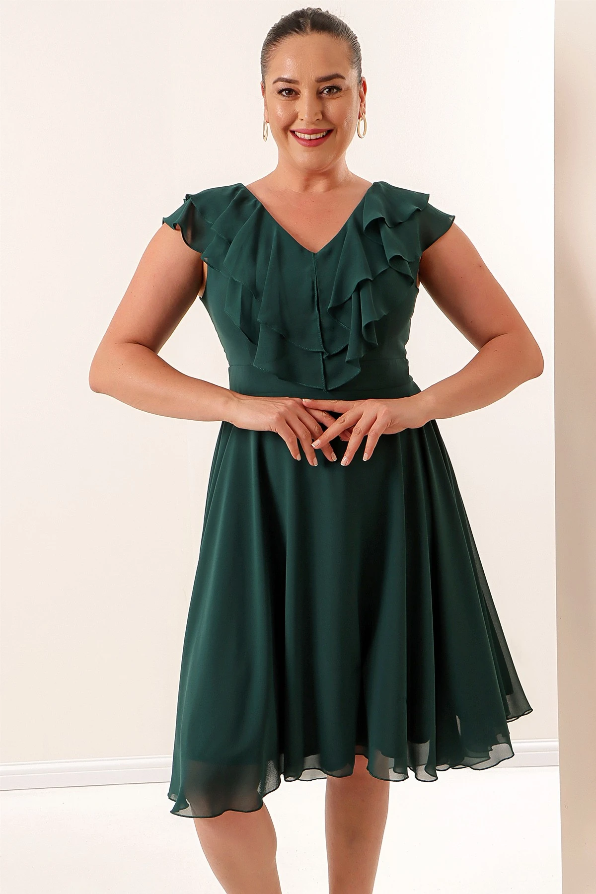 Yaka Volanlı Şifon B.B Elbise