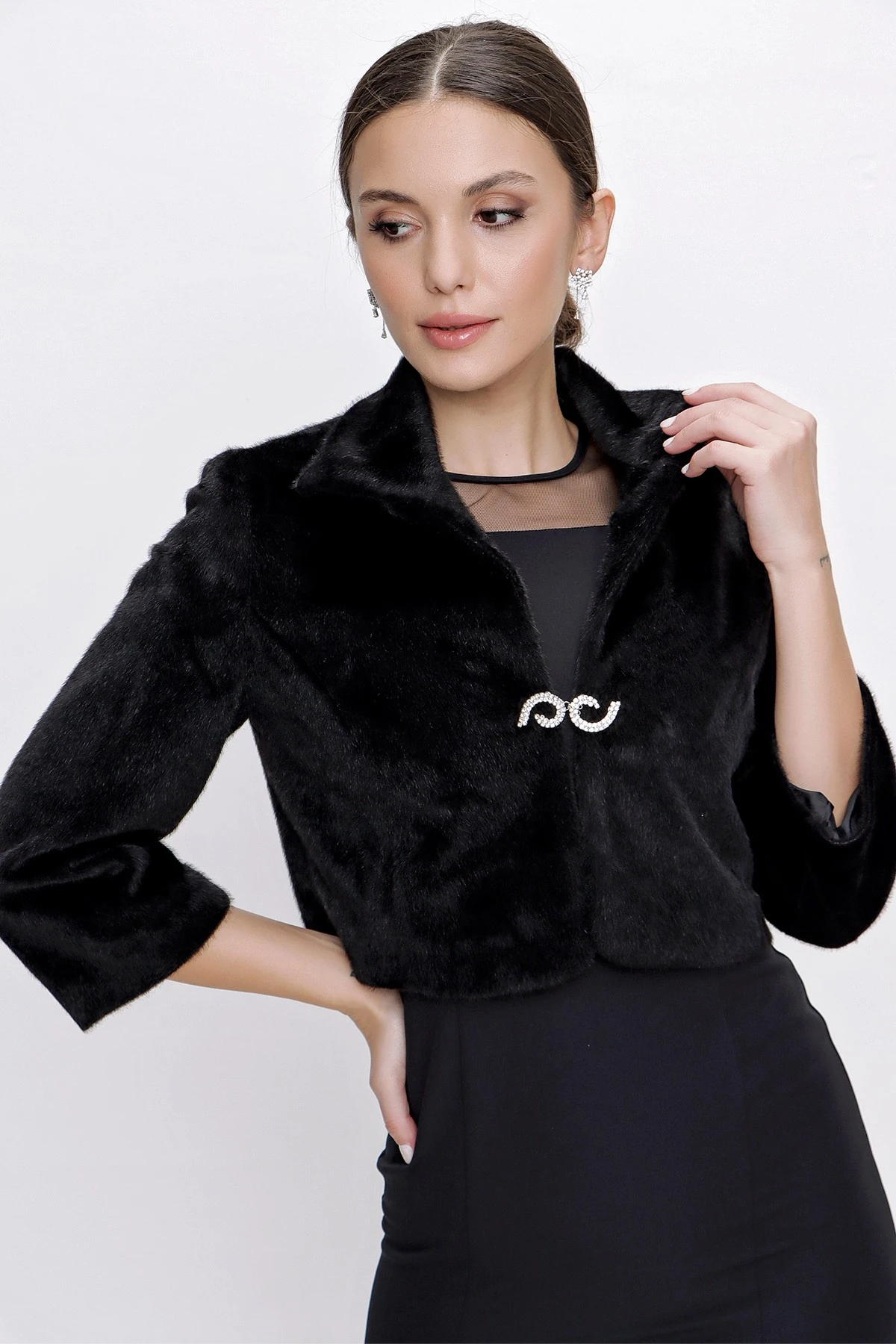 İçi Astarlı Önü Taş Detaylı Tay Tüyü Bolero Kürk Ceket