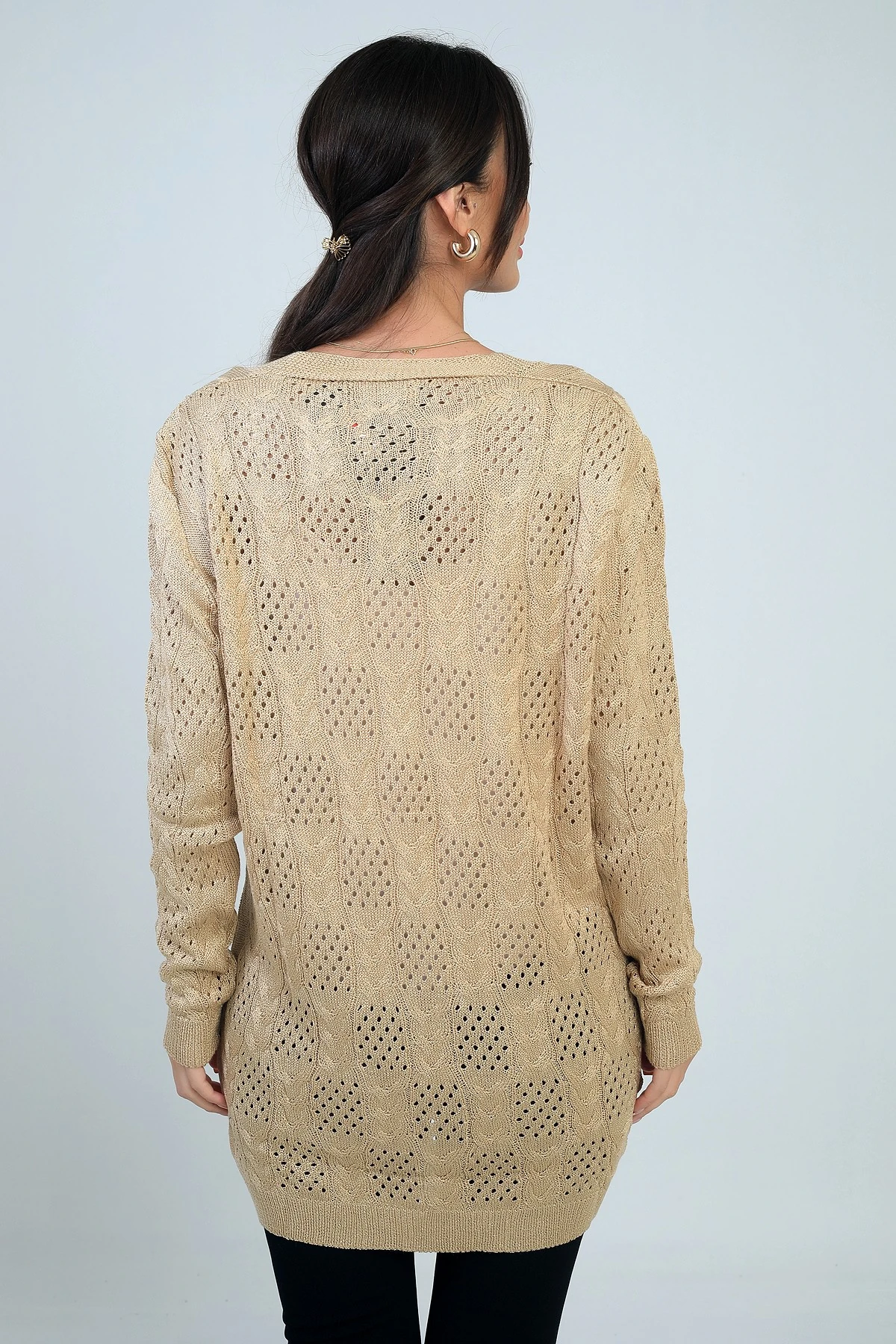 Kadın V Yaka Önü Düğmeli Rahat Kalıp Merserize Hırka