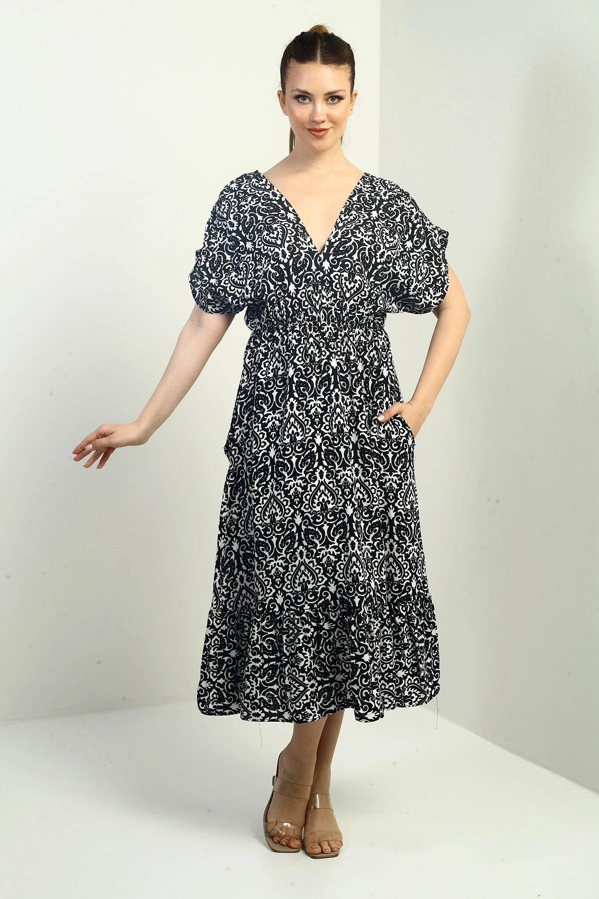 Kadın Ön Arka V Yaka Yarasa Kollu Cepli Etnik Desen Fırfırlı Elbise