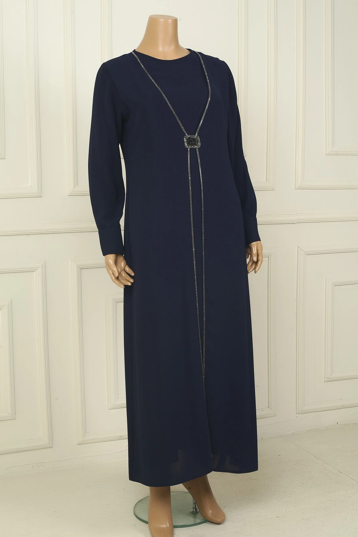 Kadın Kol Ucu Fermuarlı Beli Tokalı Taş Detaylı Büyük Beden Uzun Krep Elbise