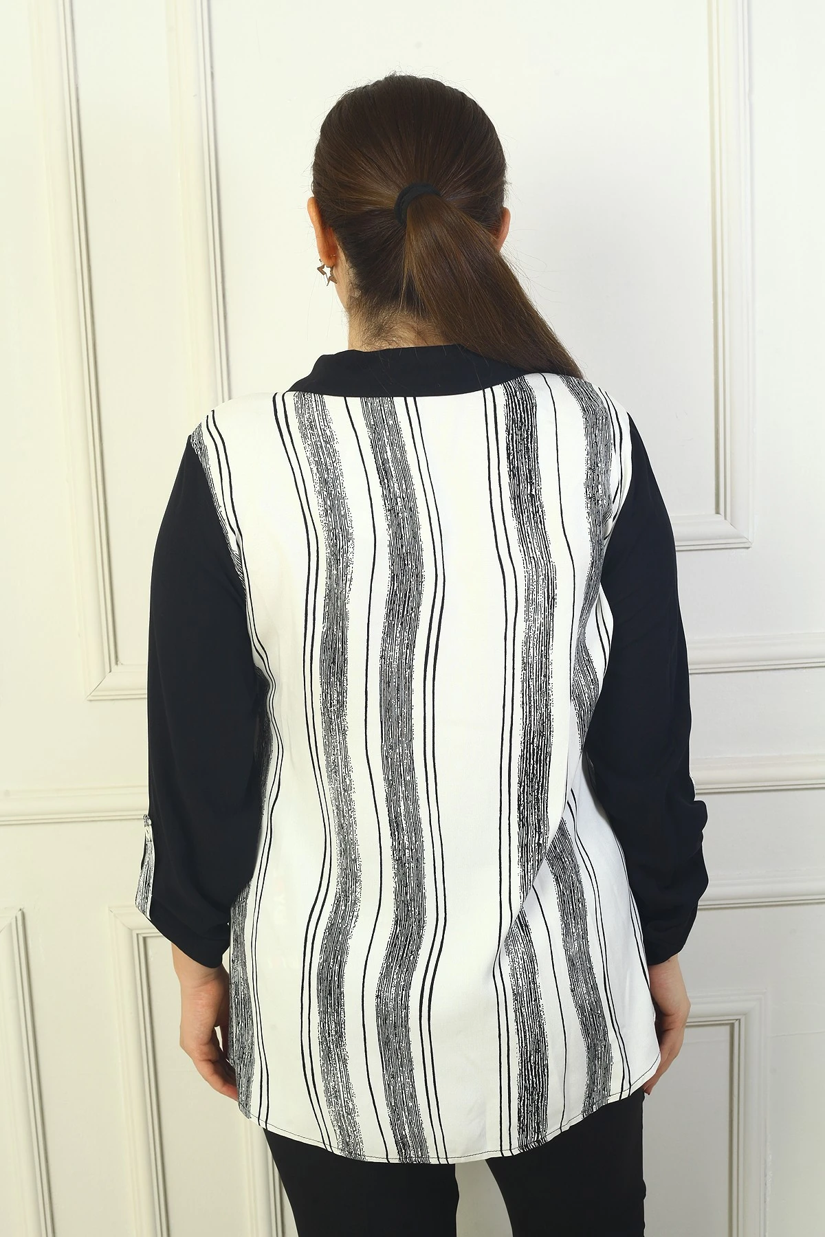Kadın Sahte Cepli Kol Katlamalı Boyuna Çizgili Büyük Beden Gömlek