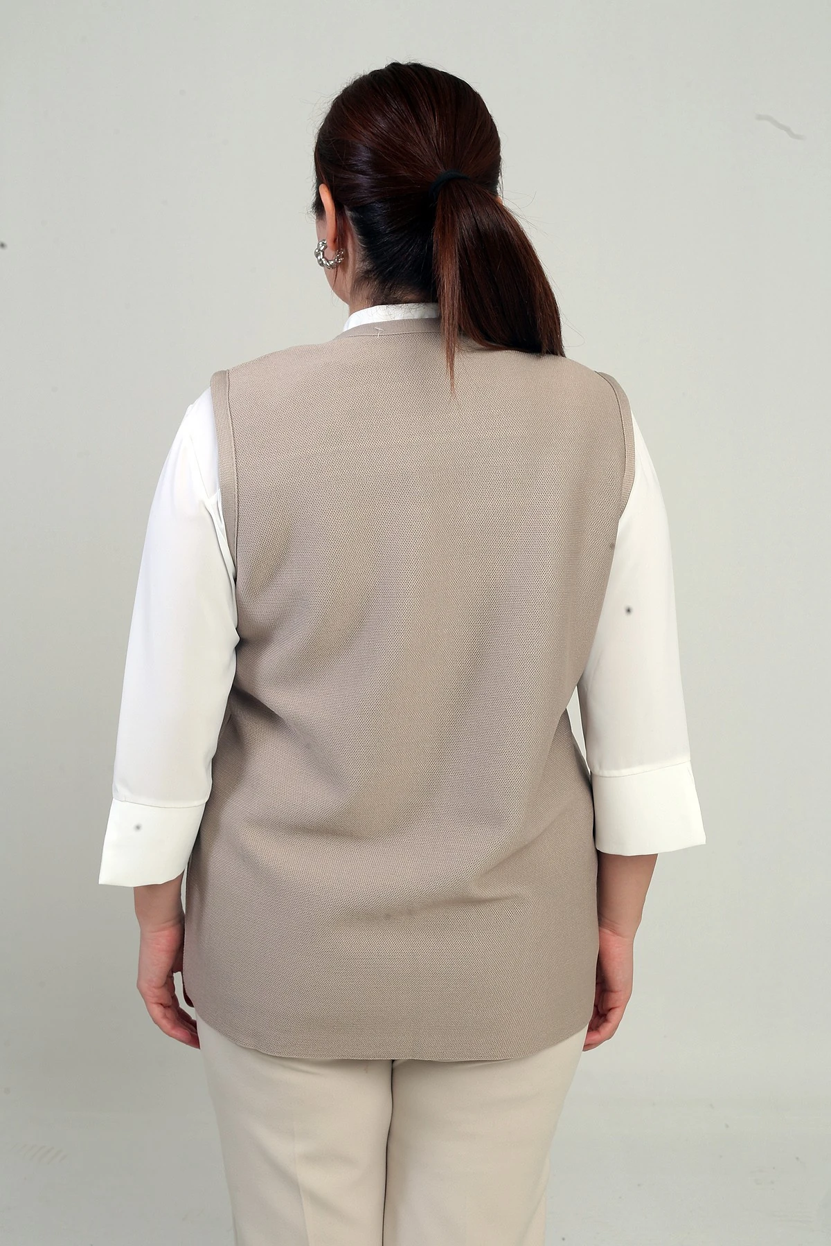 Kadın Çiçek Motifli Cepli Büyük Beden Kısa Triko Yelek